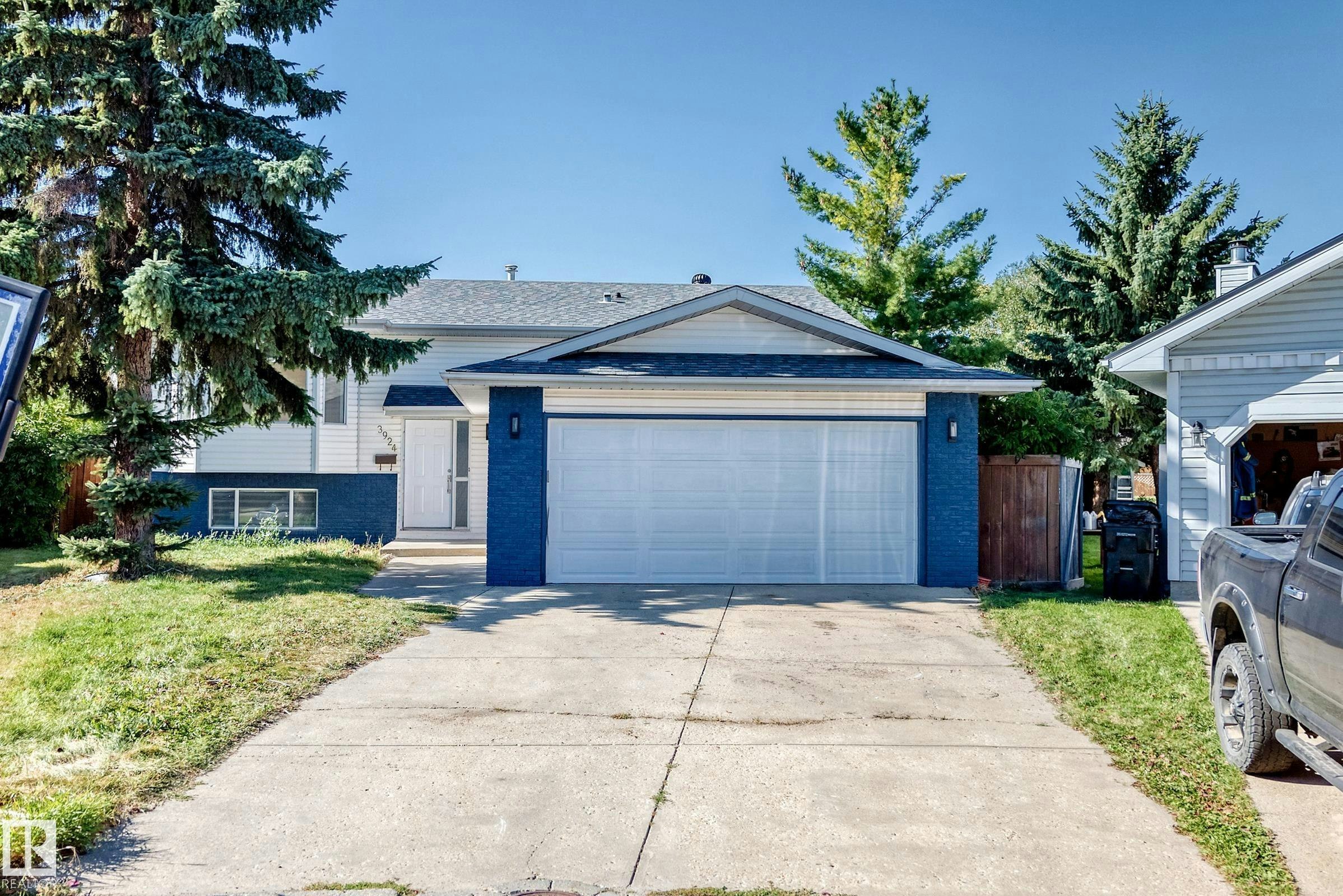 3924 26a Avenue, Edmonton, AB, T6L 6G2