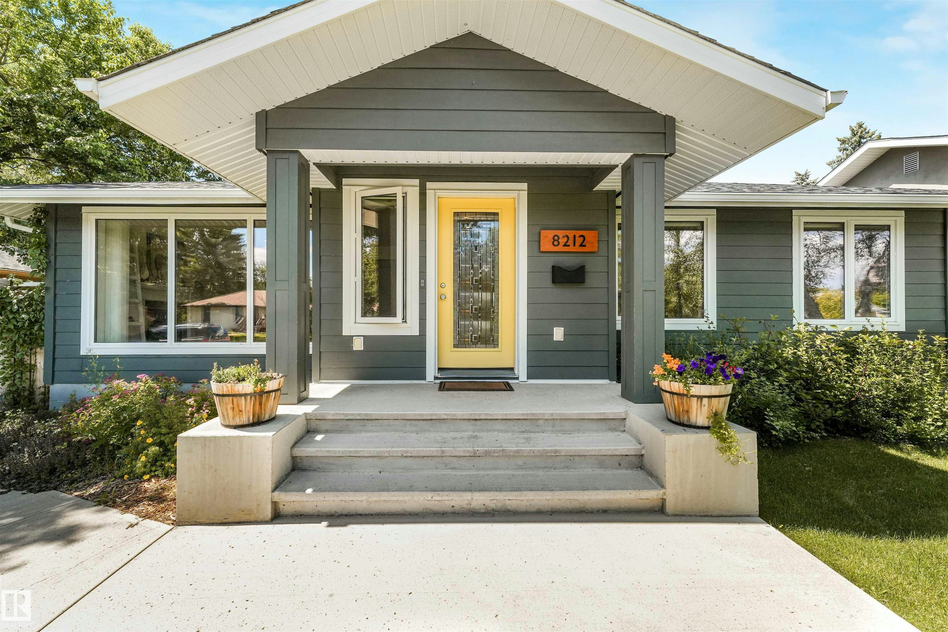 8212 148 Street NW, Edmonton, AB, T5R 0Z4