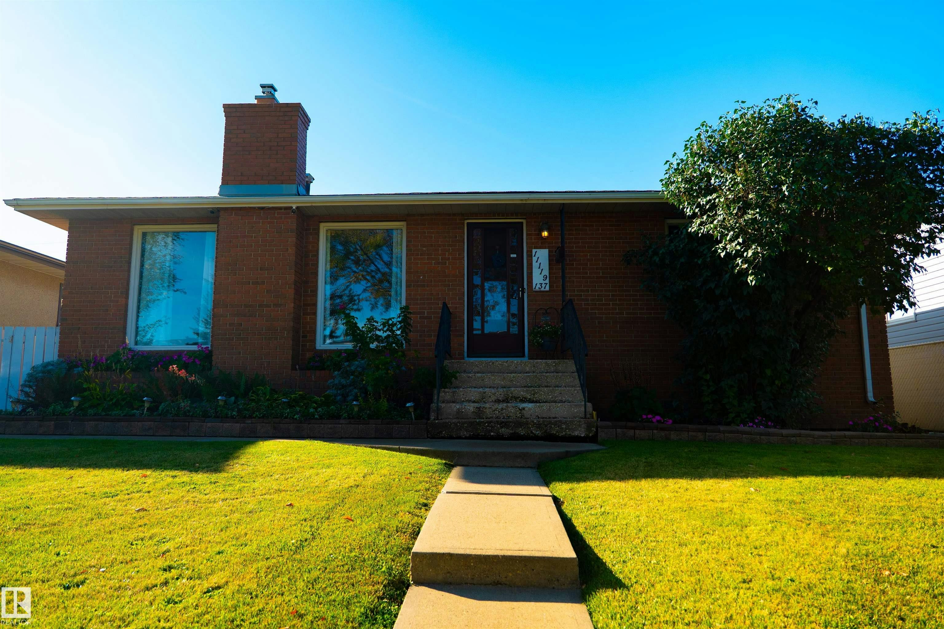 11119 137 Avenue, Edmonton, AB, T5E 1Z3