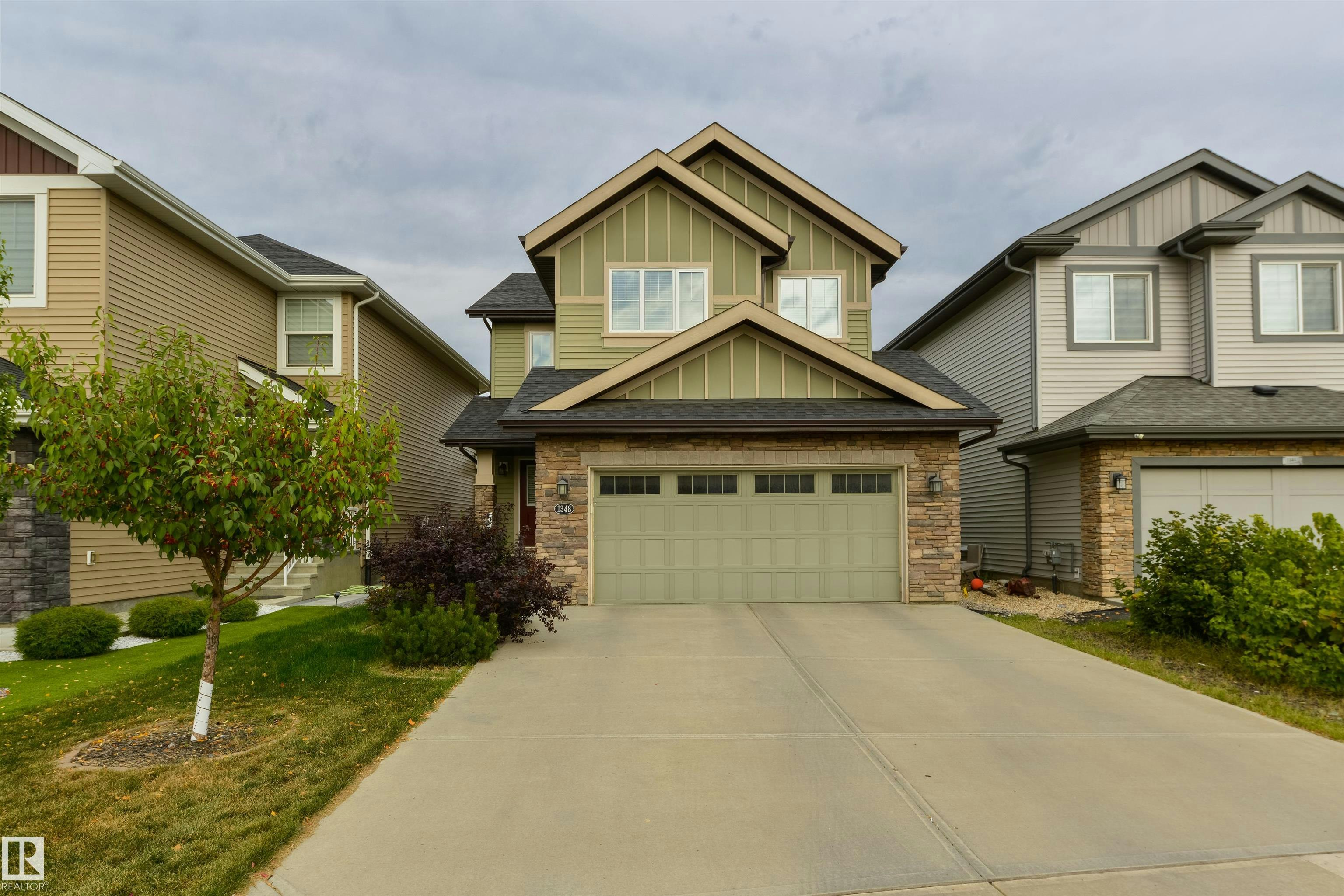 1348 157 Street, Edmonton, AB, T6W 4E4