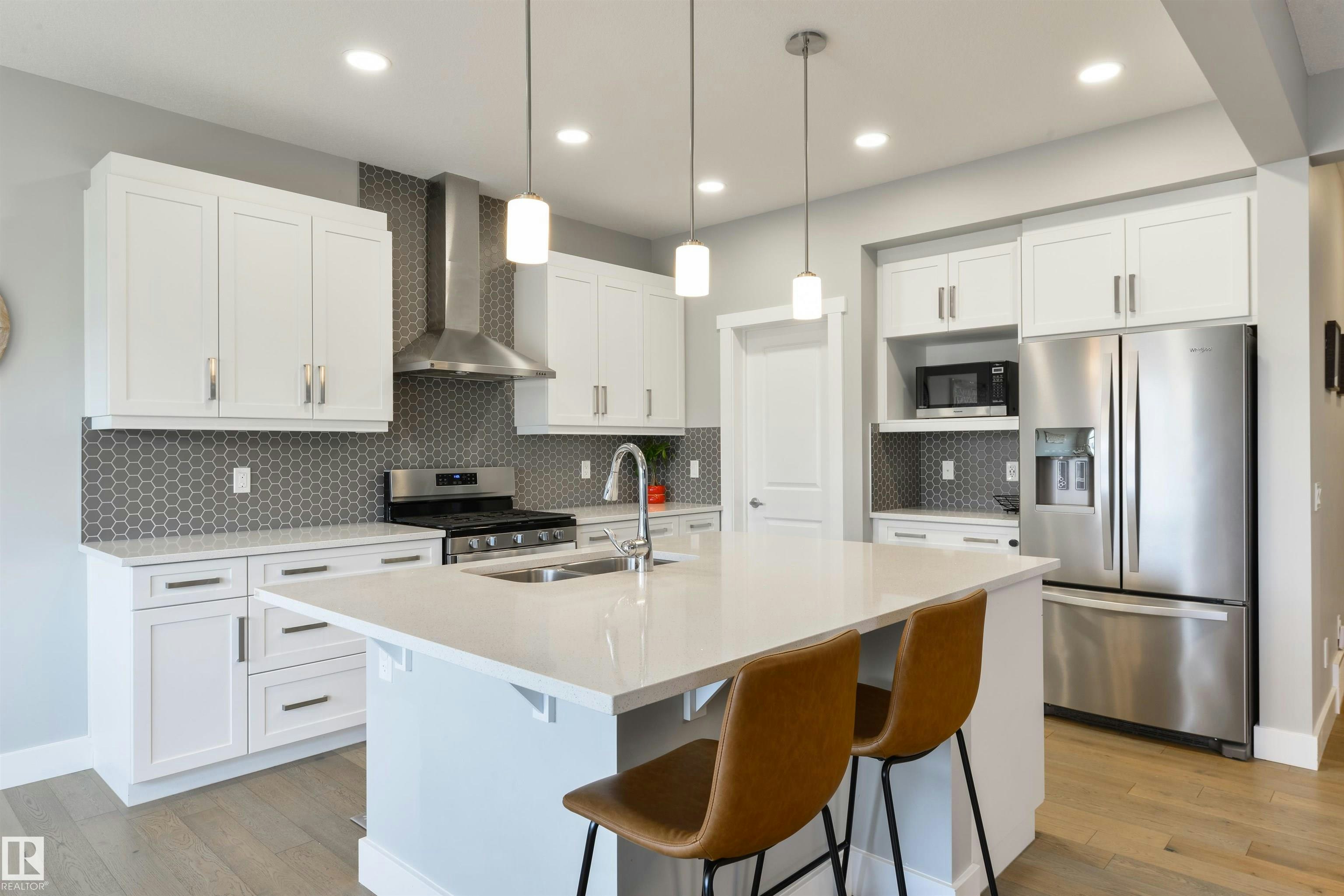1348 157 Street, Edmonton, AB, T6W 4E4