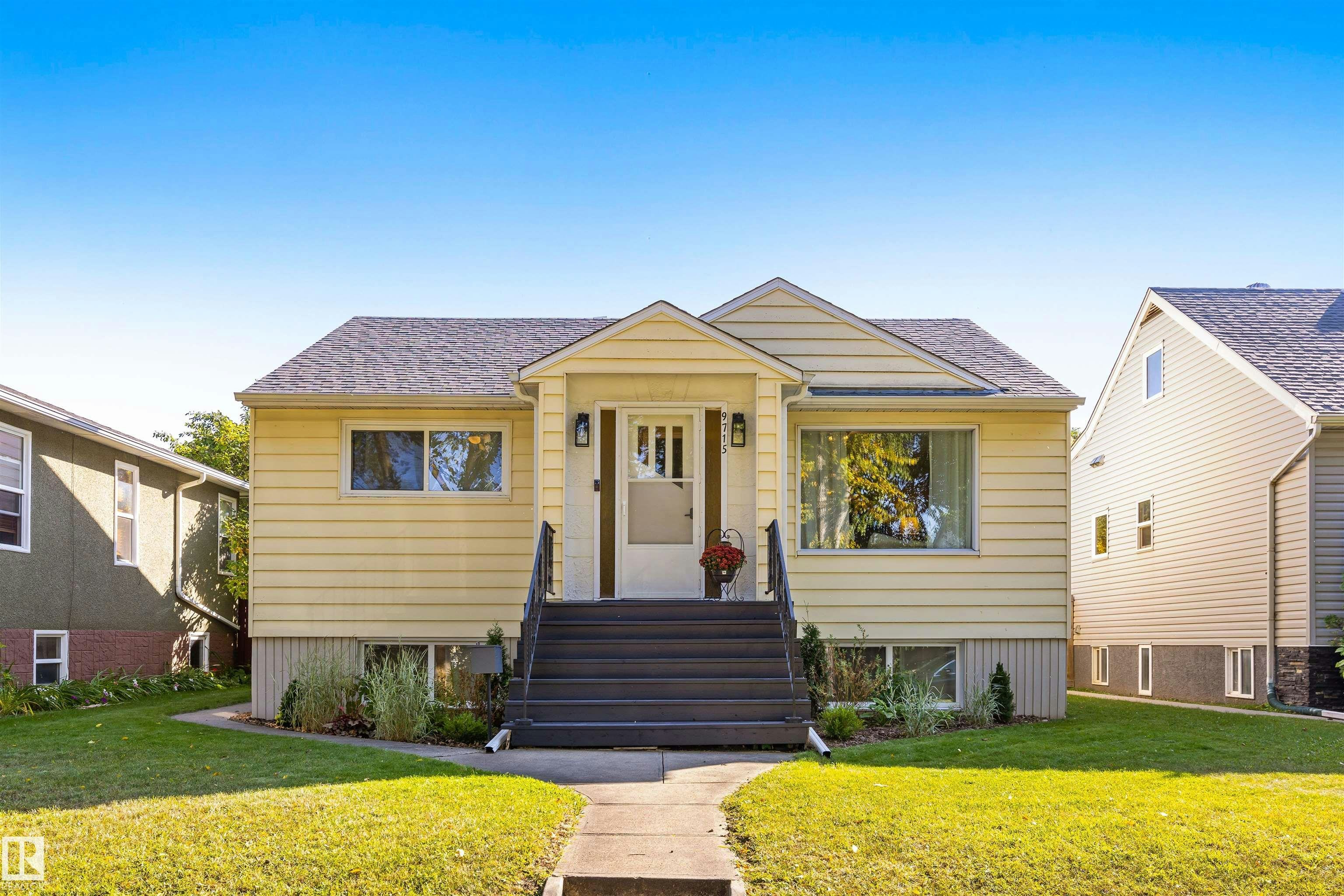 9715 71 Avenue, Edmonton, AB, T6E 0W5