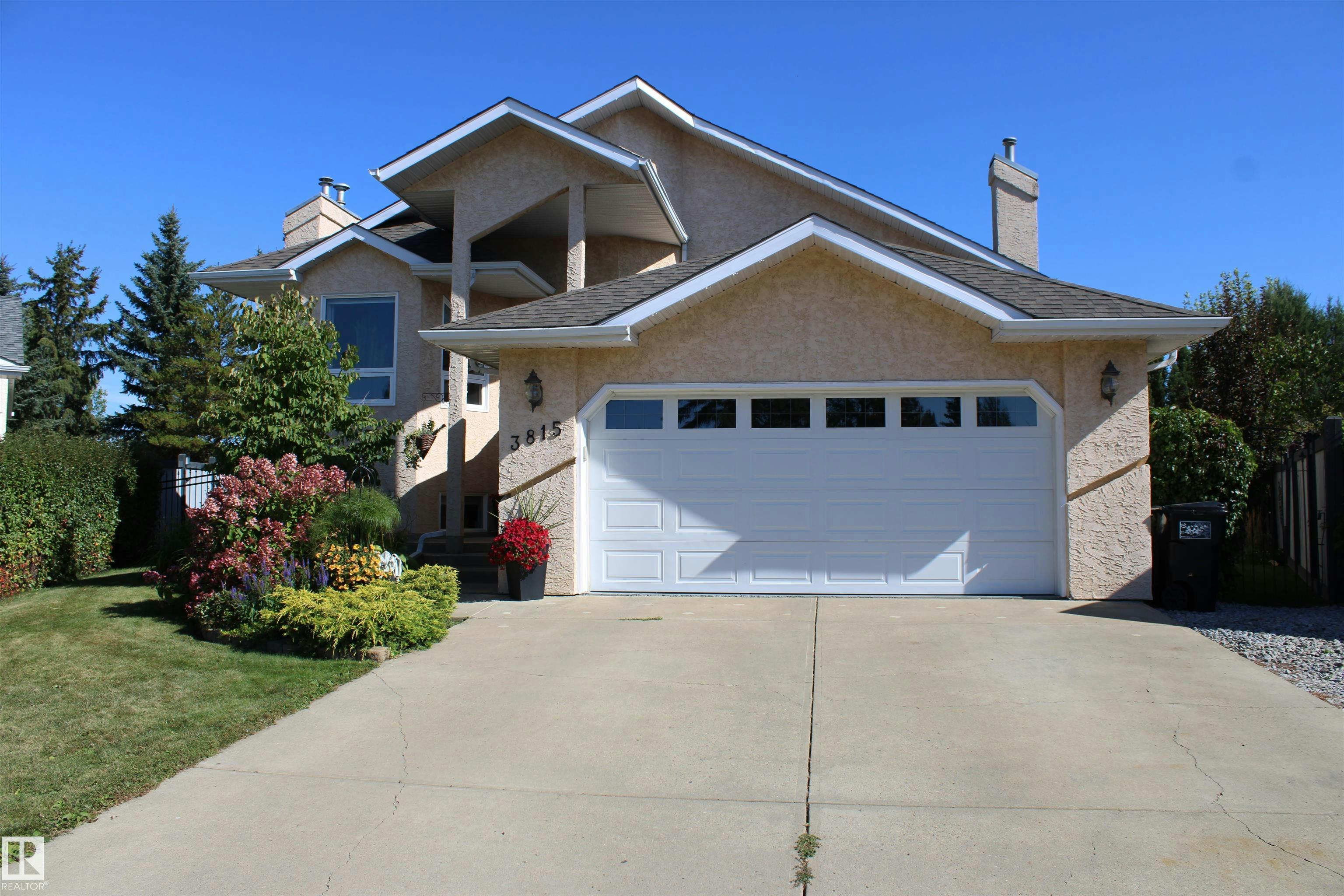3815 41 Street NW, Edmonton, AB, T6L 6R5