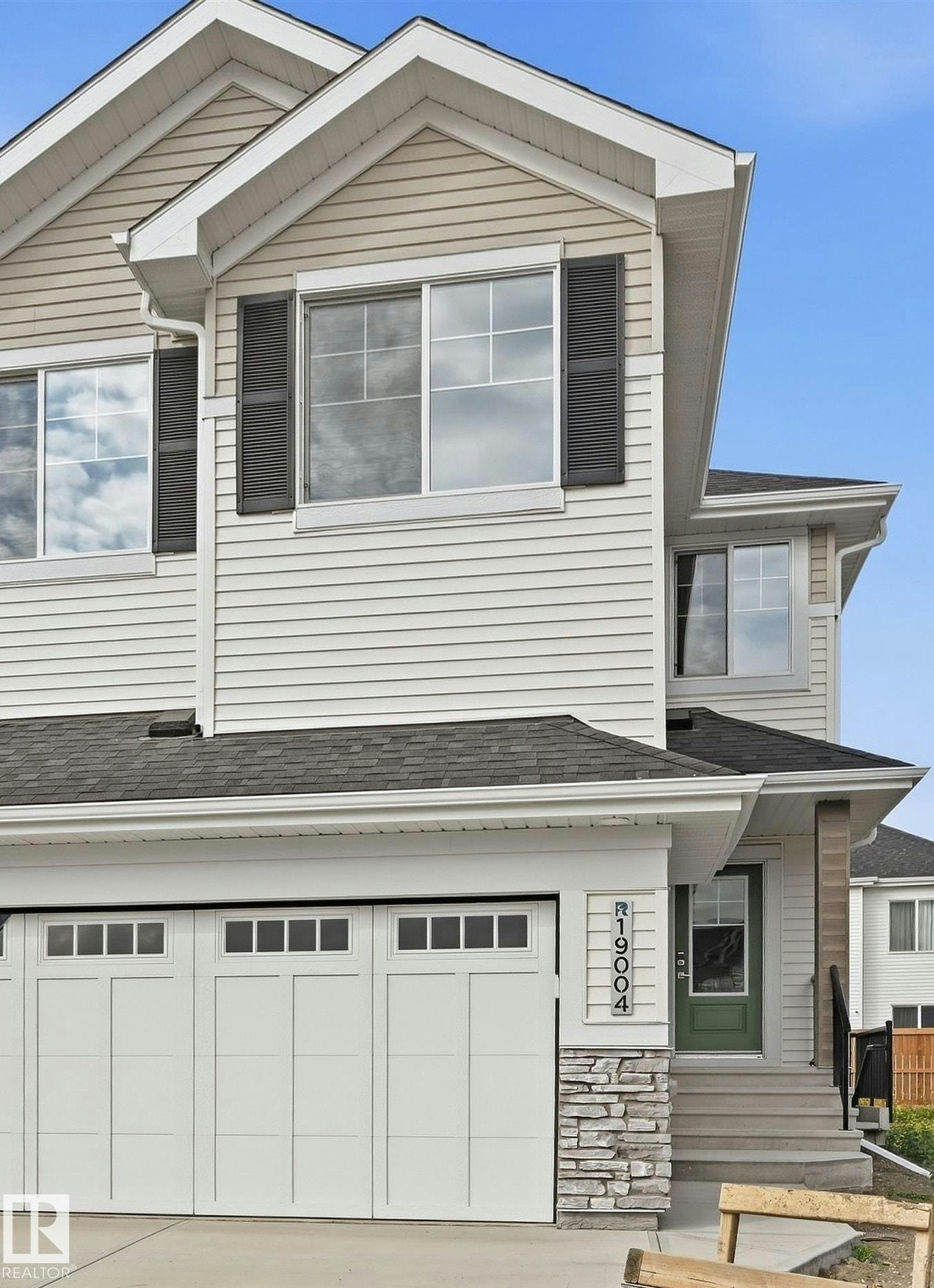 19004 20 Avenue, Edmonton, AB, T6M 3E8