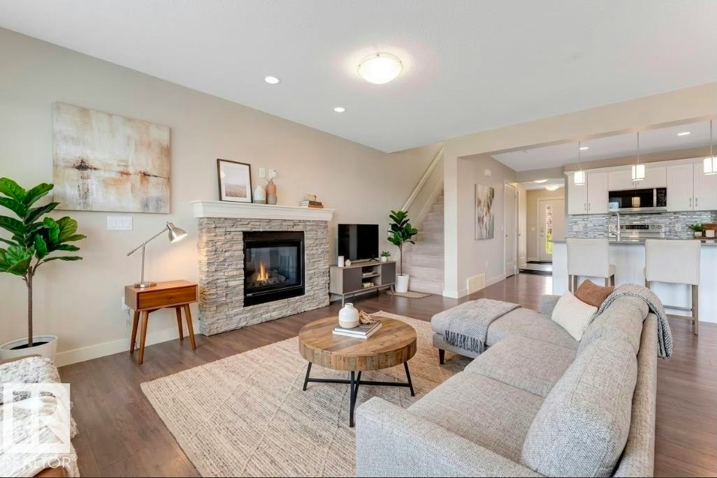 2296 Casey Crescent, Edmonton, AB, T6W 3M8