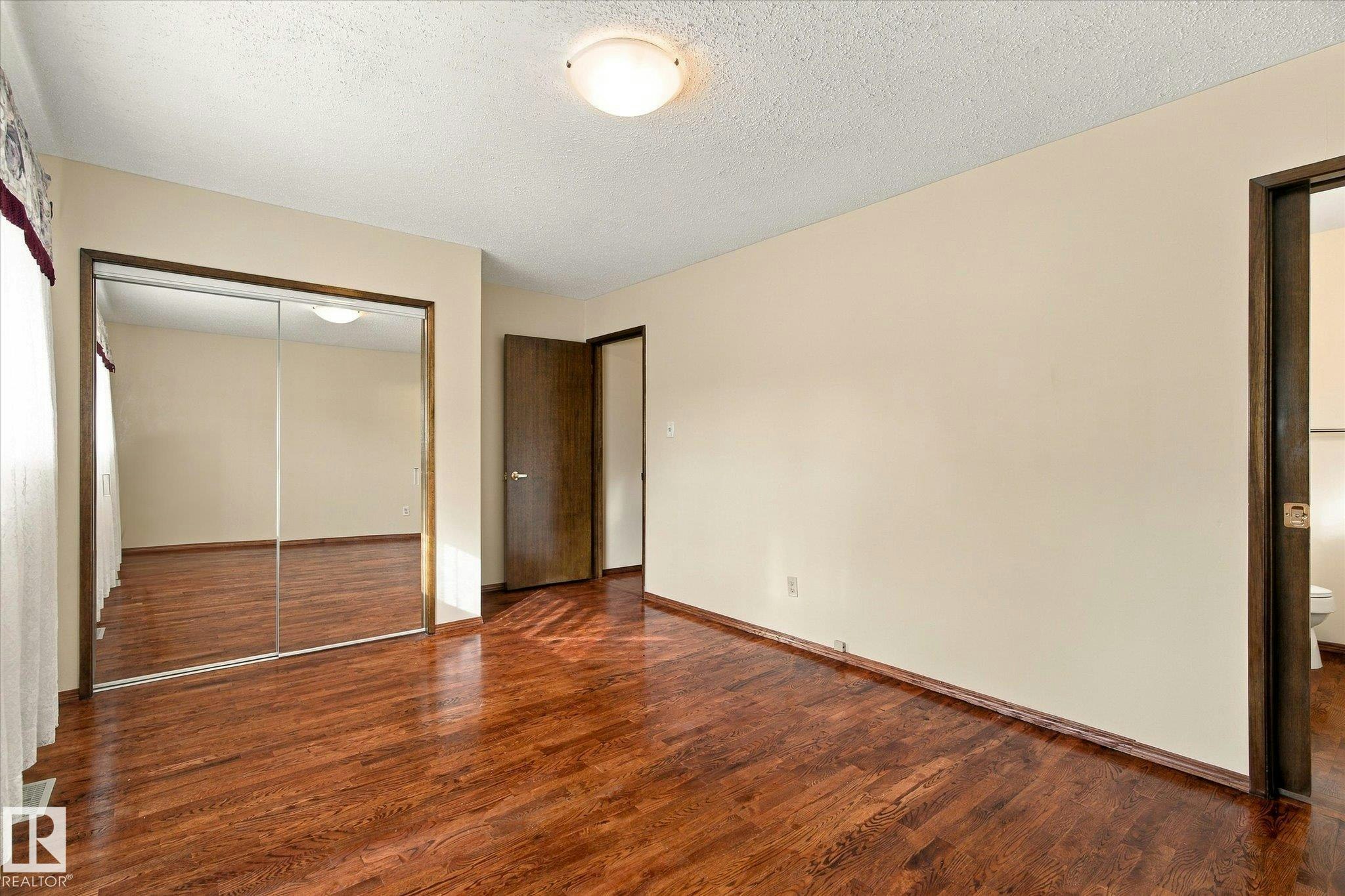 7612 40 Avenue, Edmonton, AB, T6K 0X5 - 17