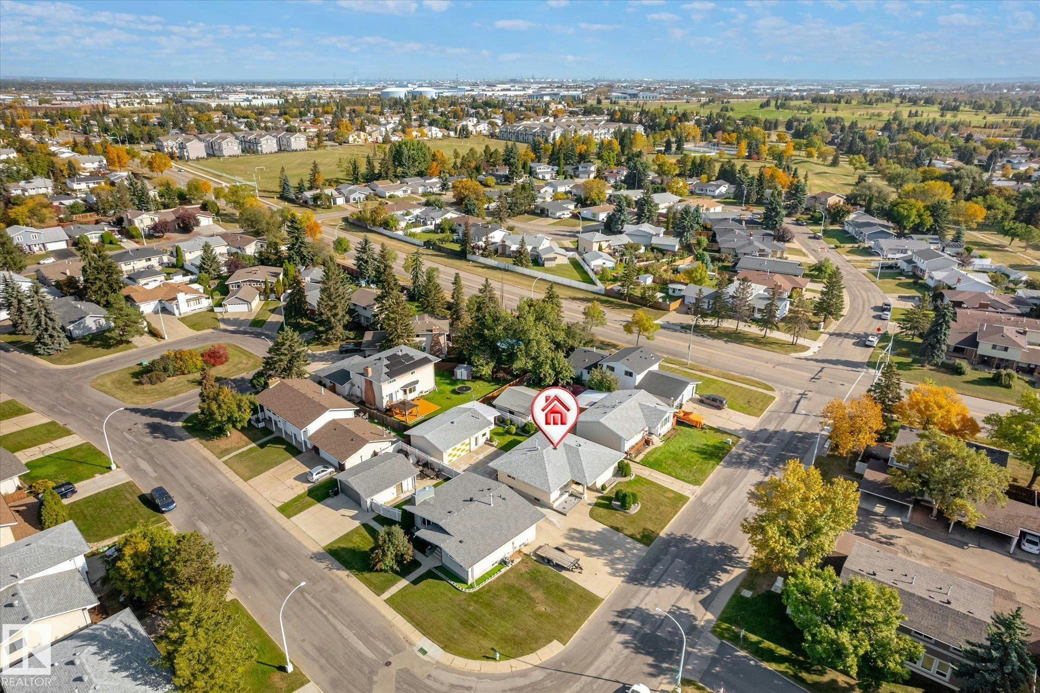 7612 40 Avenue, Edmonton, AB, T6K 0X5 - 52