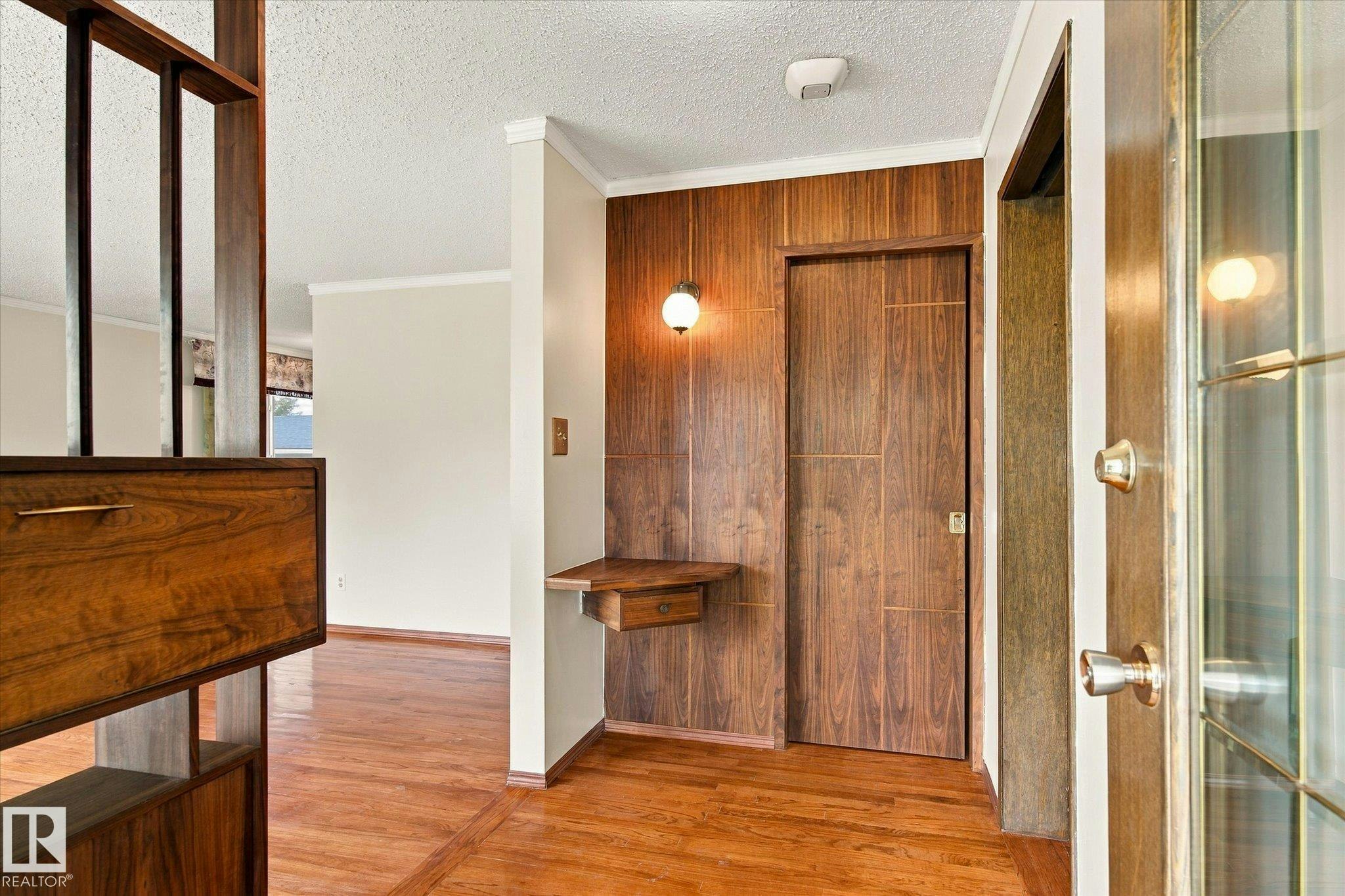 7612 40 Avenue, Edmonton, AB, T6K 0X5 - 14