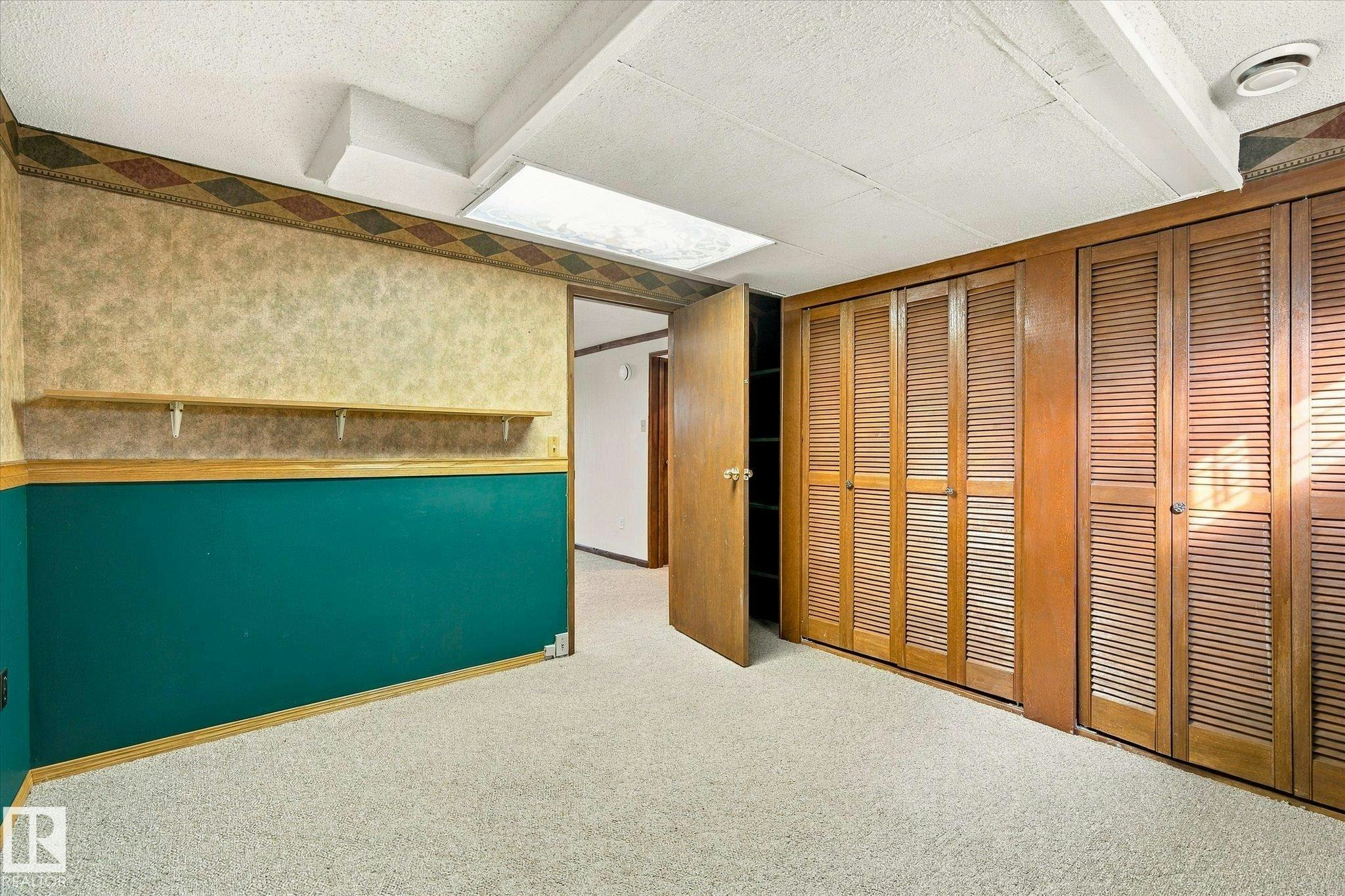 7612 40 Avenue, Edmonton, AB, T6K 0X5 - 31
