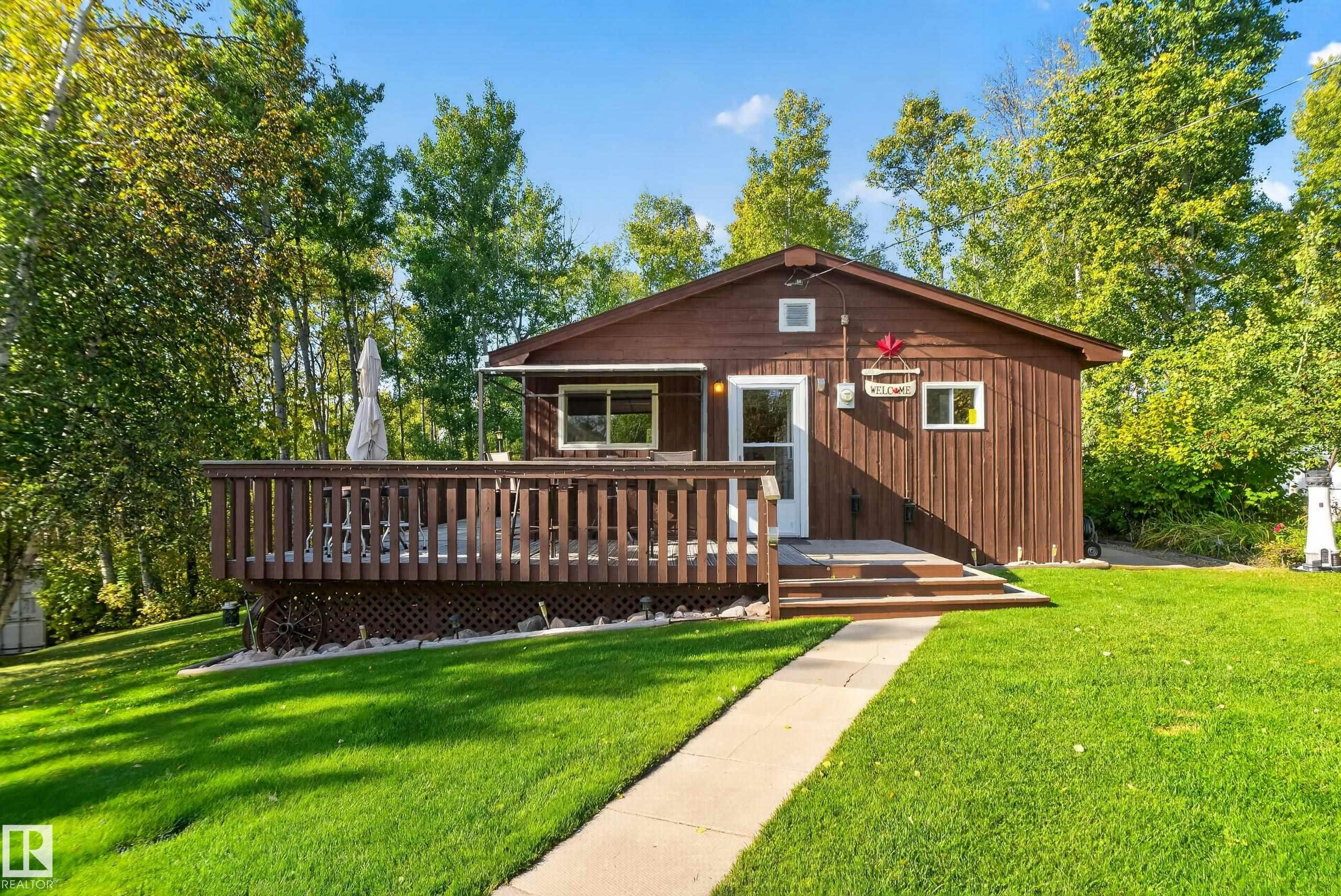 9 Horseshoe Crescent, Rural Lac Ste. Anne County, AB, T0E 1A0