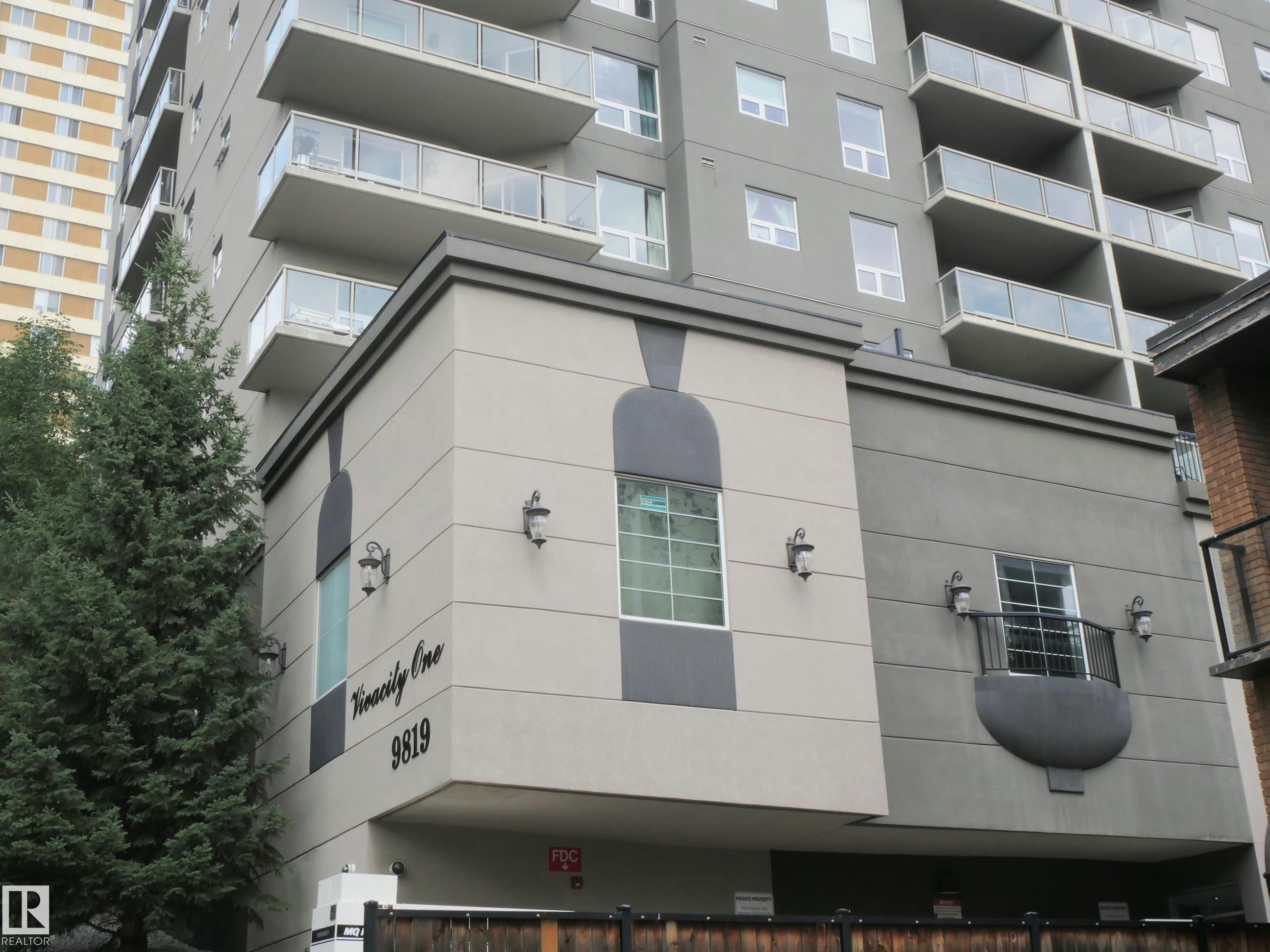 103-9819 104 Street, Edmonton, AB, T5R 0Z8