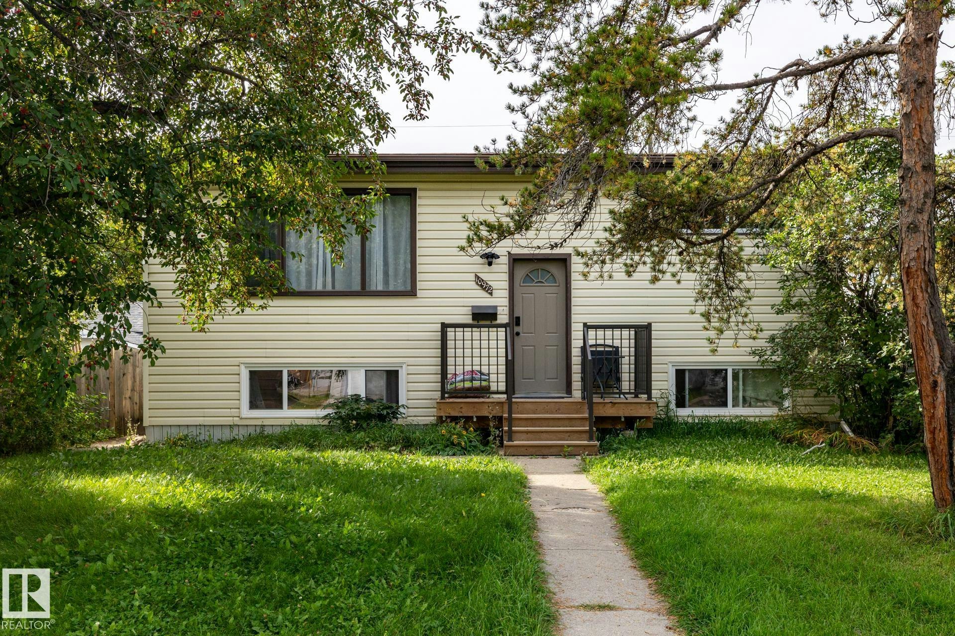 10972 157 Street, Edmonton, AB, T5P 2W3