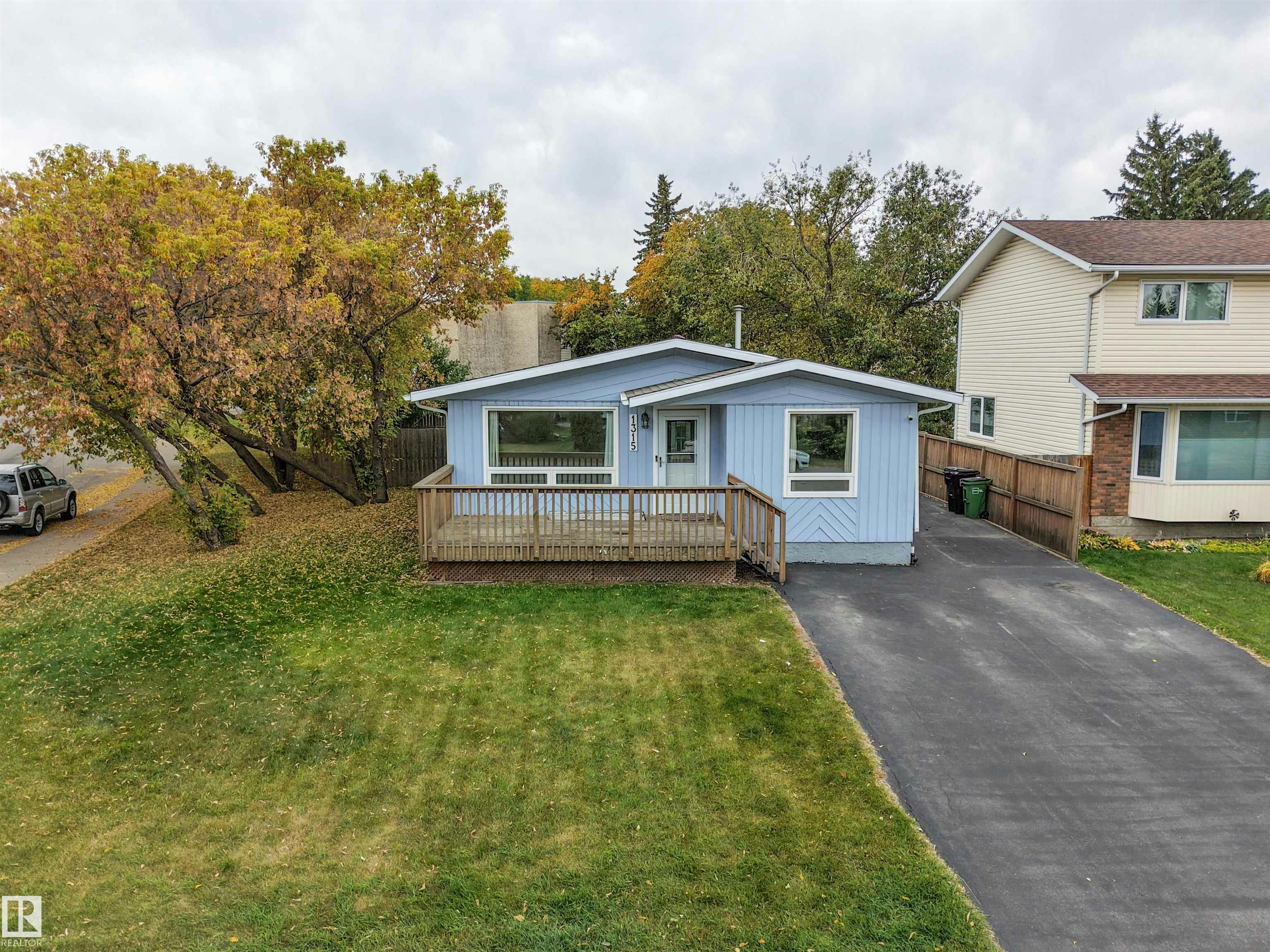 1315 Knottwood Road E, Edmonton, AB, T6K 2K5