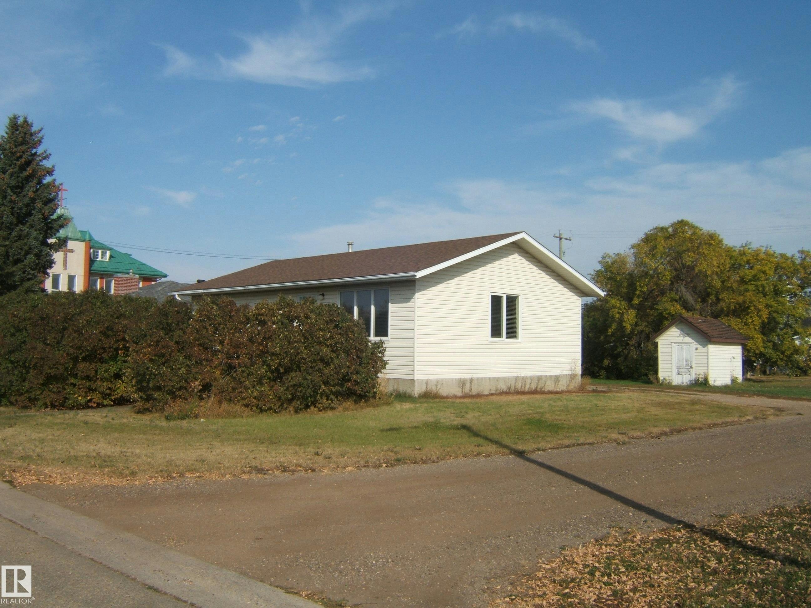 5433 44 Street, Vegreville, AB, T9C 1C8