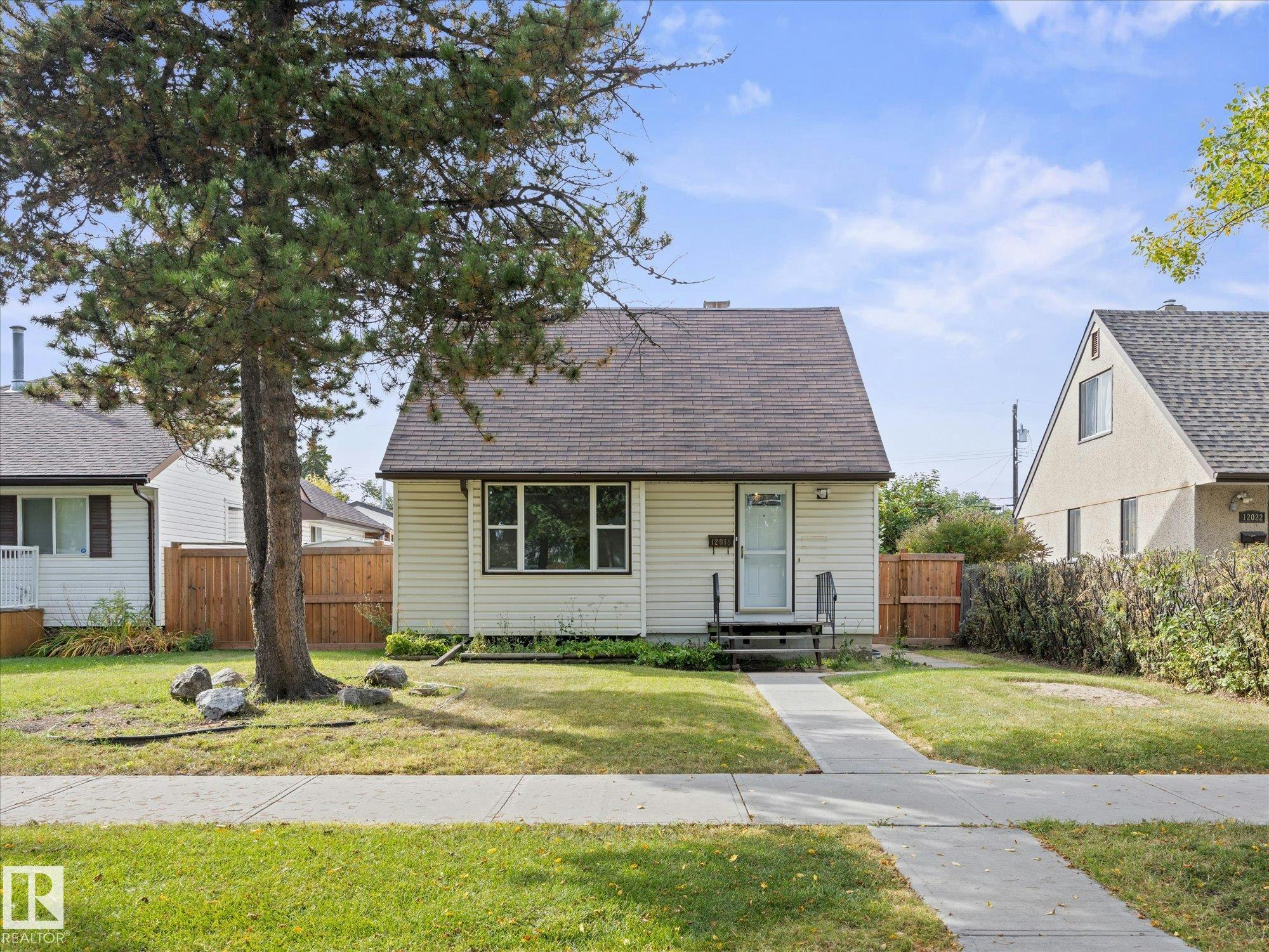 12018 126st NW, Edmonton, AB, T5L 0W5