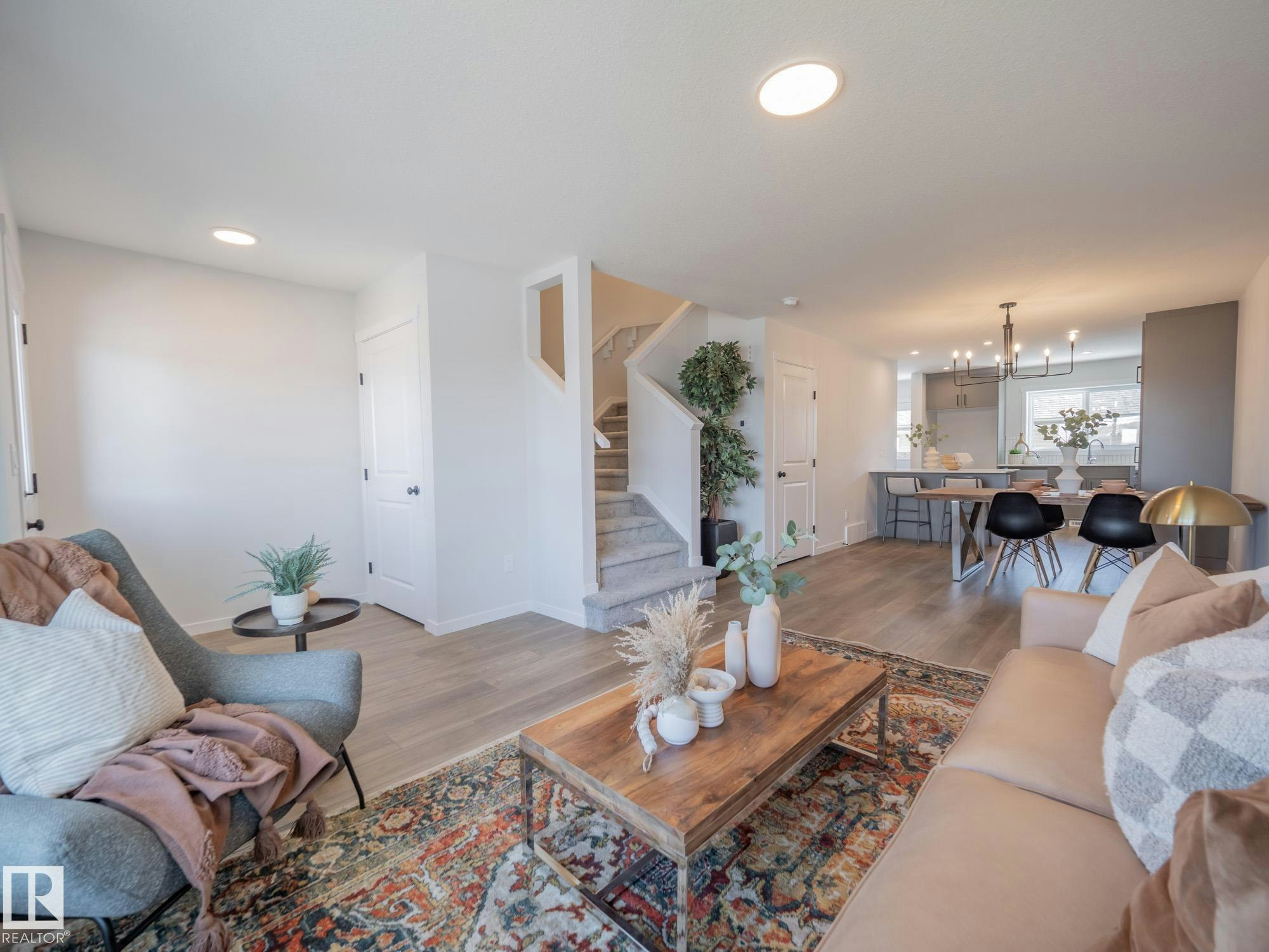 5224 Schonsee Drive, Edmonton, AB, T5Z 0M5