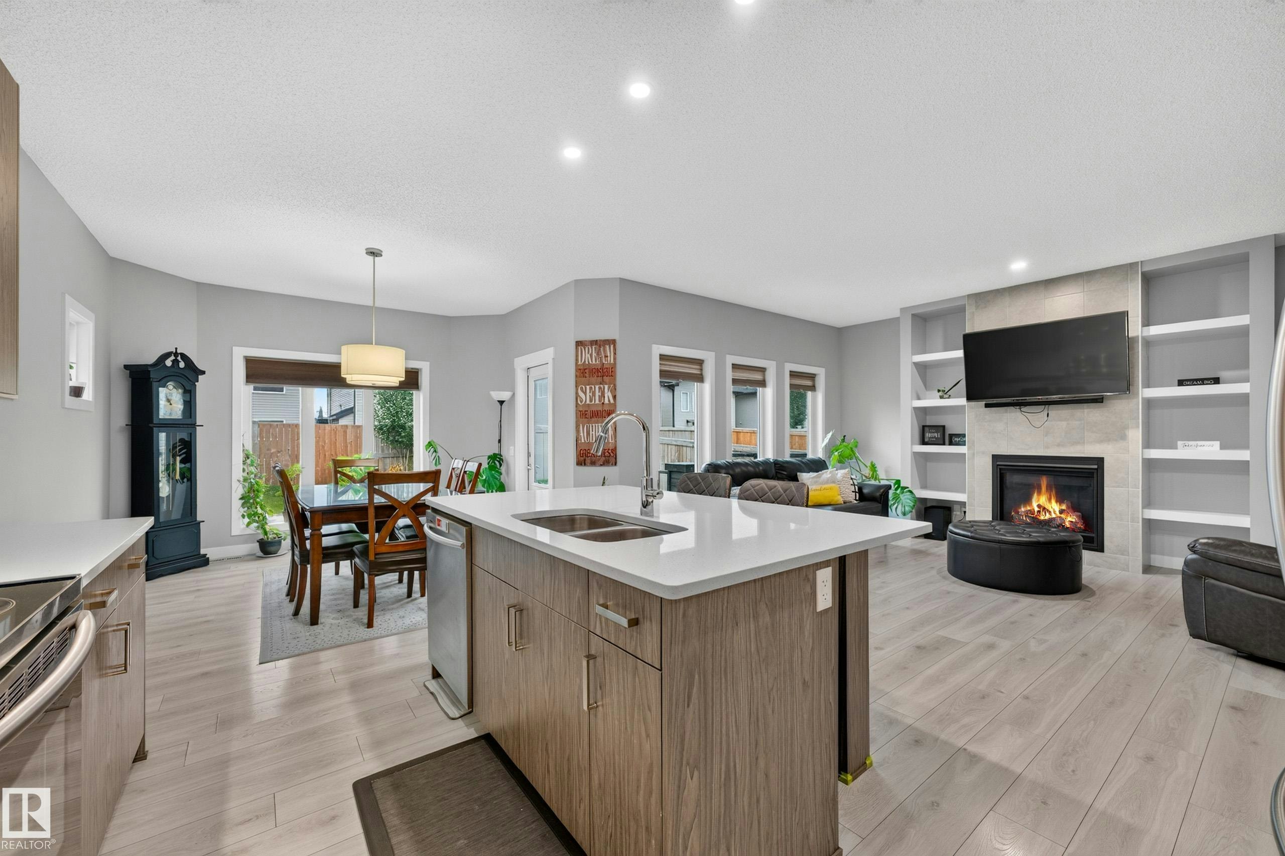 20503 99 Avenue, Edmonton, AB, T5T 7L5