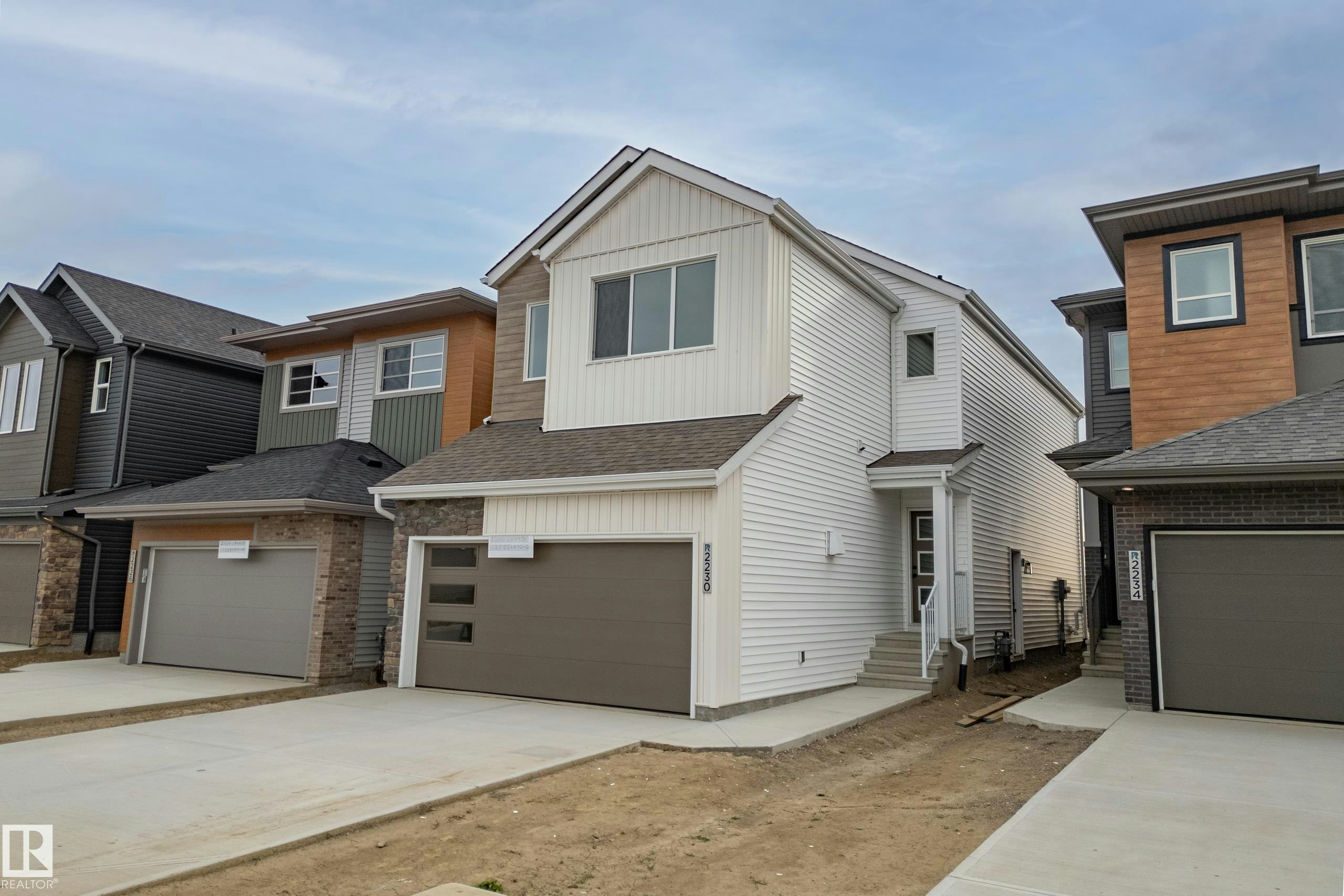 2230 194a Street, Edmonton, AB, T6M 3J2