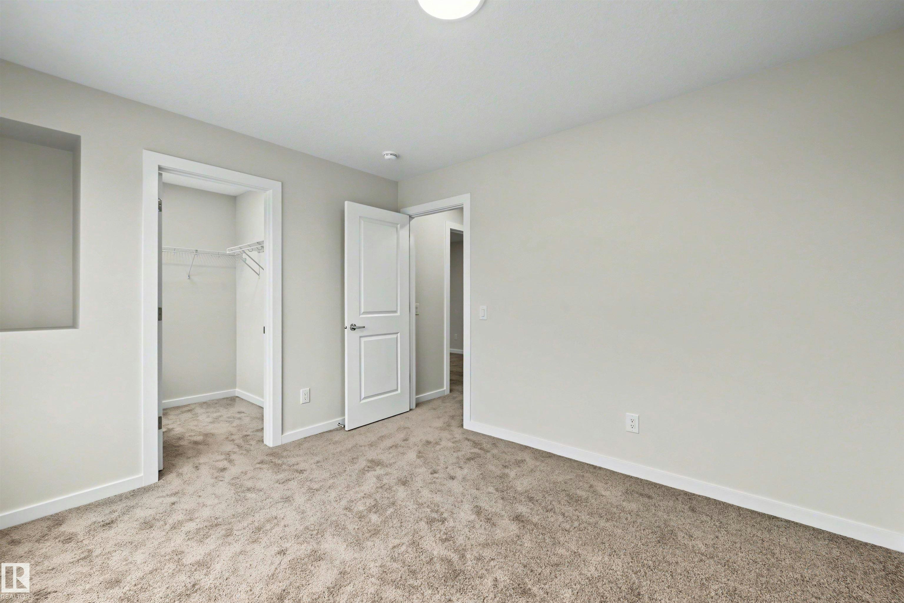 8419 226 Street, Edmonton, AB, T5T 7G7 - 36