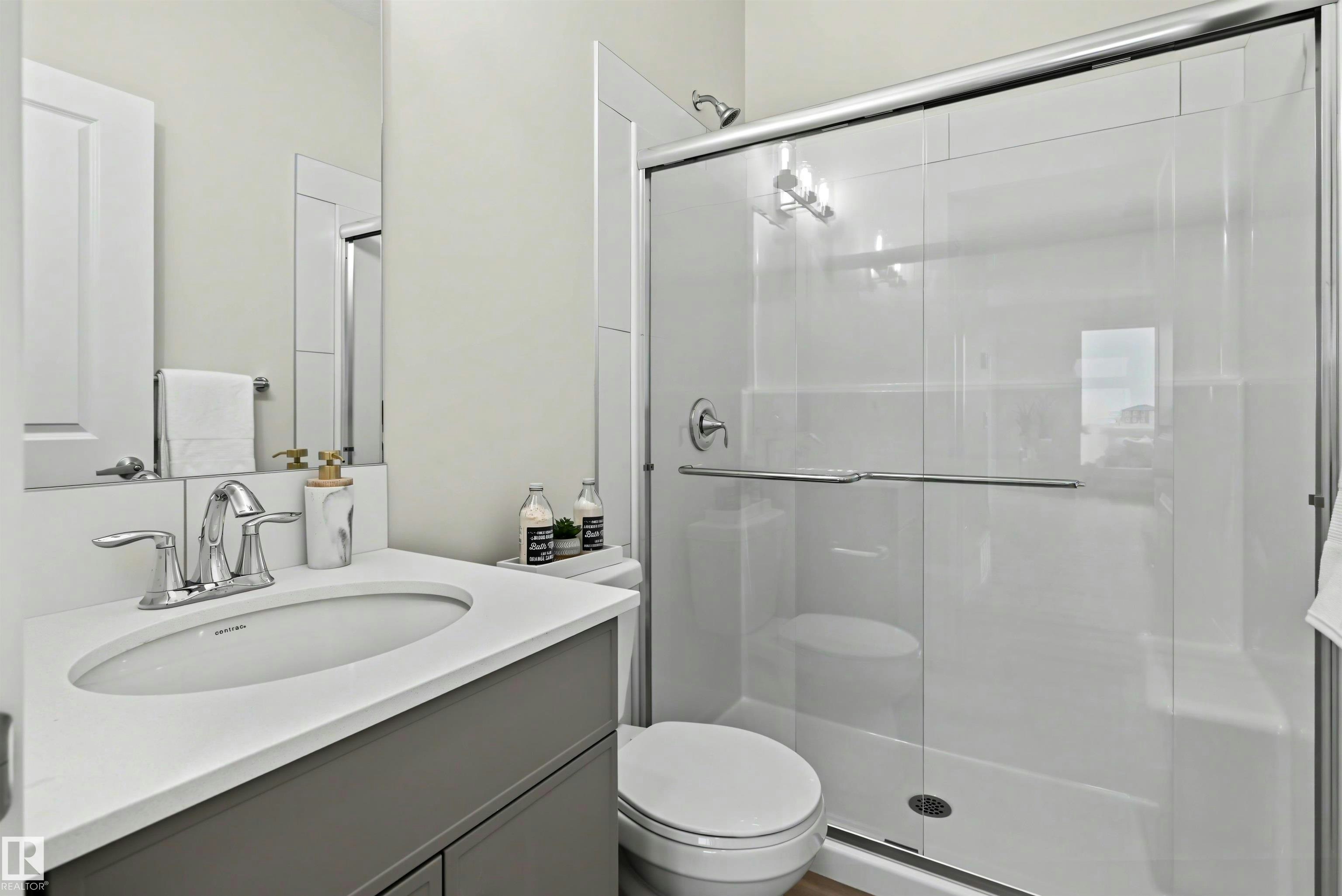 8419 226 Street, Edmonton, AB, T5T 7G7 - 7