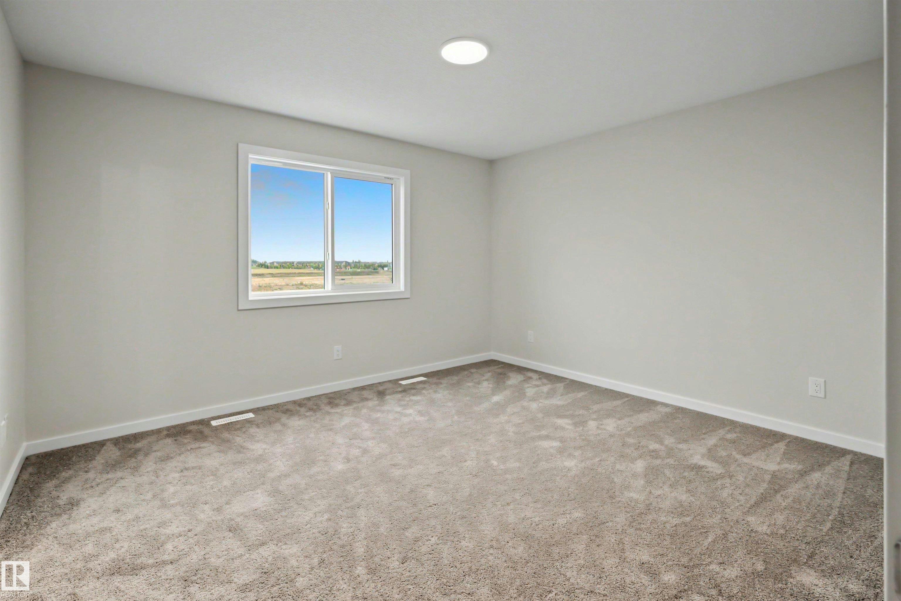 8419 226 Street, Edmonton, AB, T5T 7G7 - 25