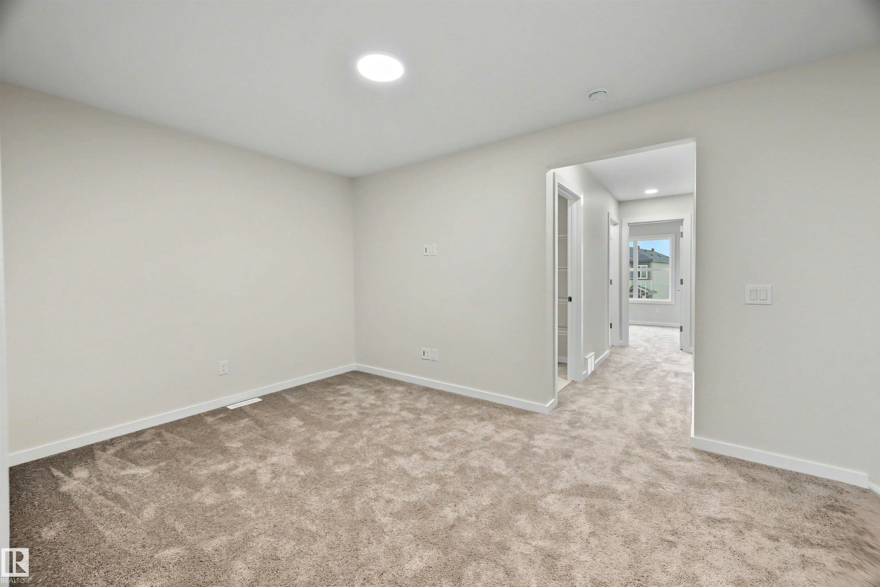 8419 226 Street, Edmonton, AB, T5T 7G7 - 32