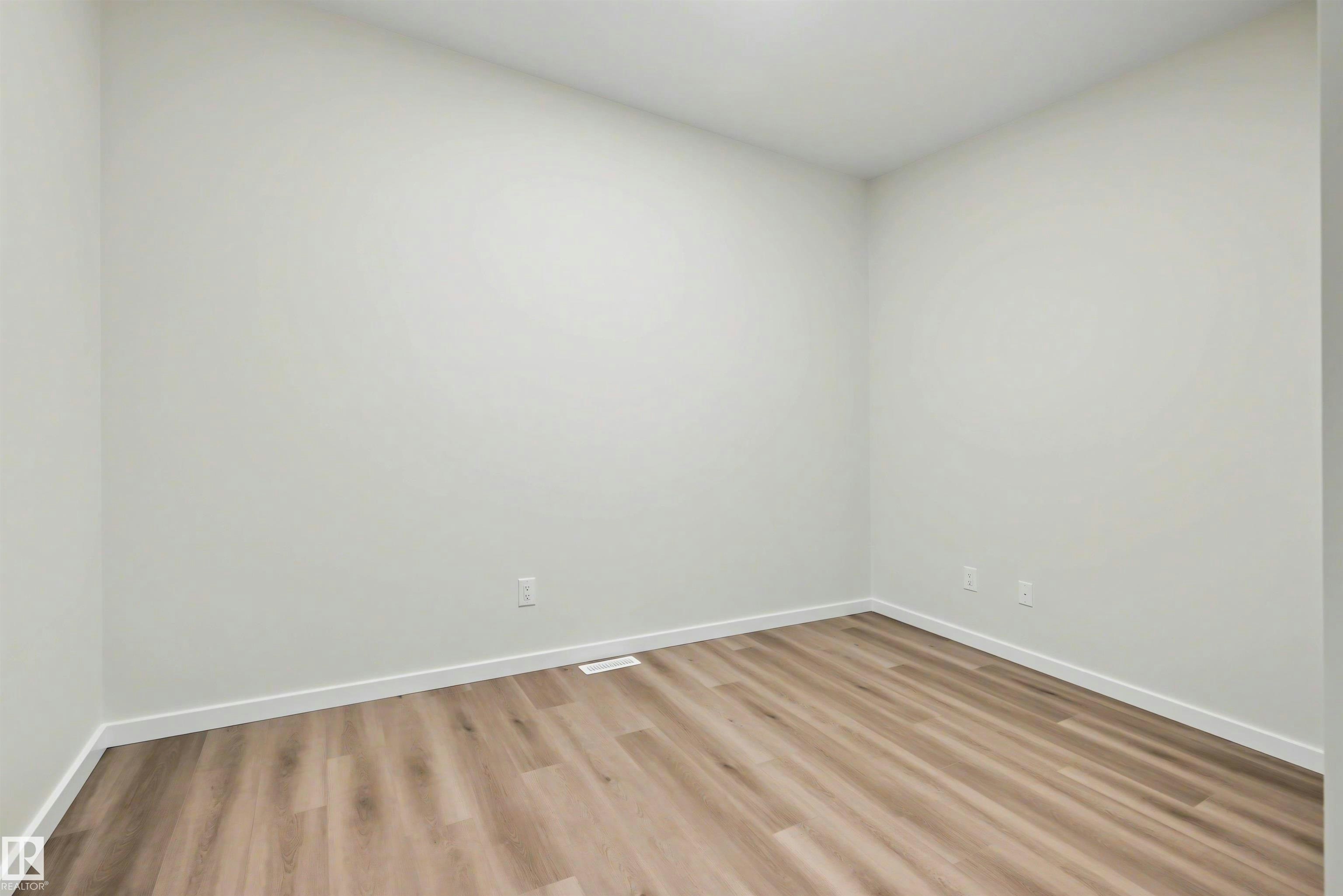 8419 226 Street, Edmonton, AB, T5T 7G7 - 22