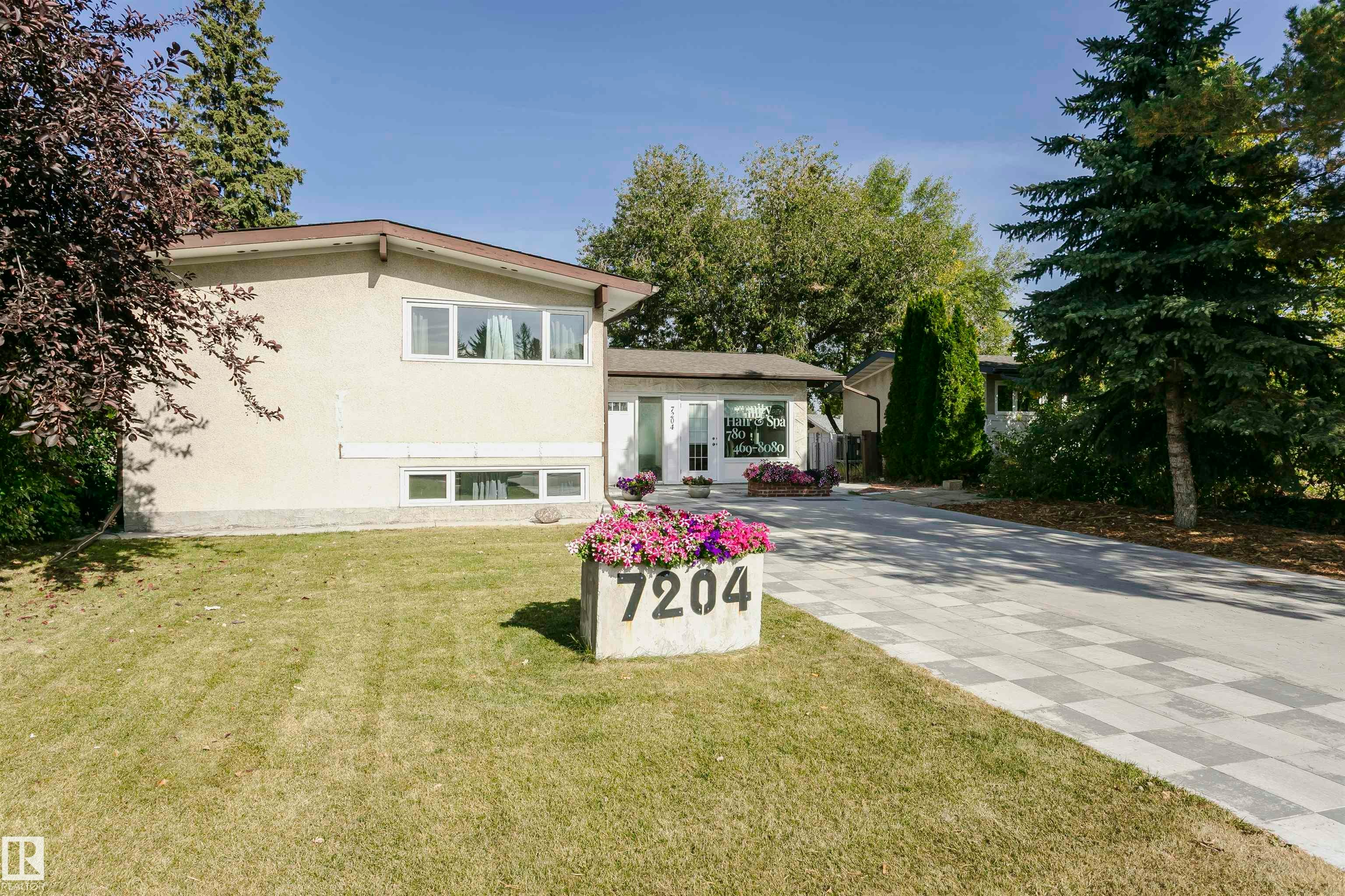 7204 92b Avenue, Edmonton, AB, T6B 0W2