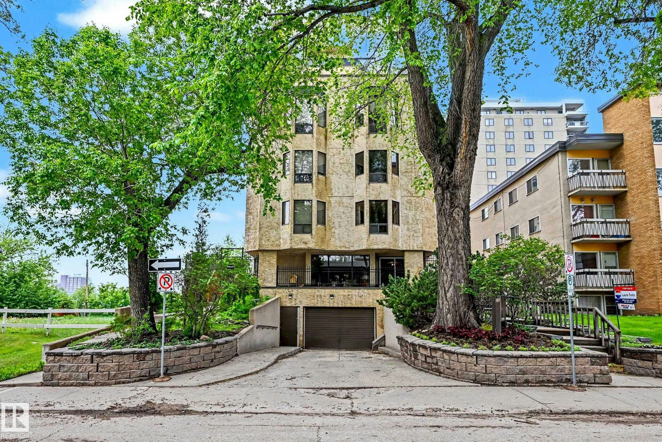 3-9734 111 Street, Edmonton, AB, T5K 1J8