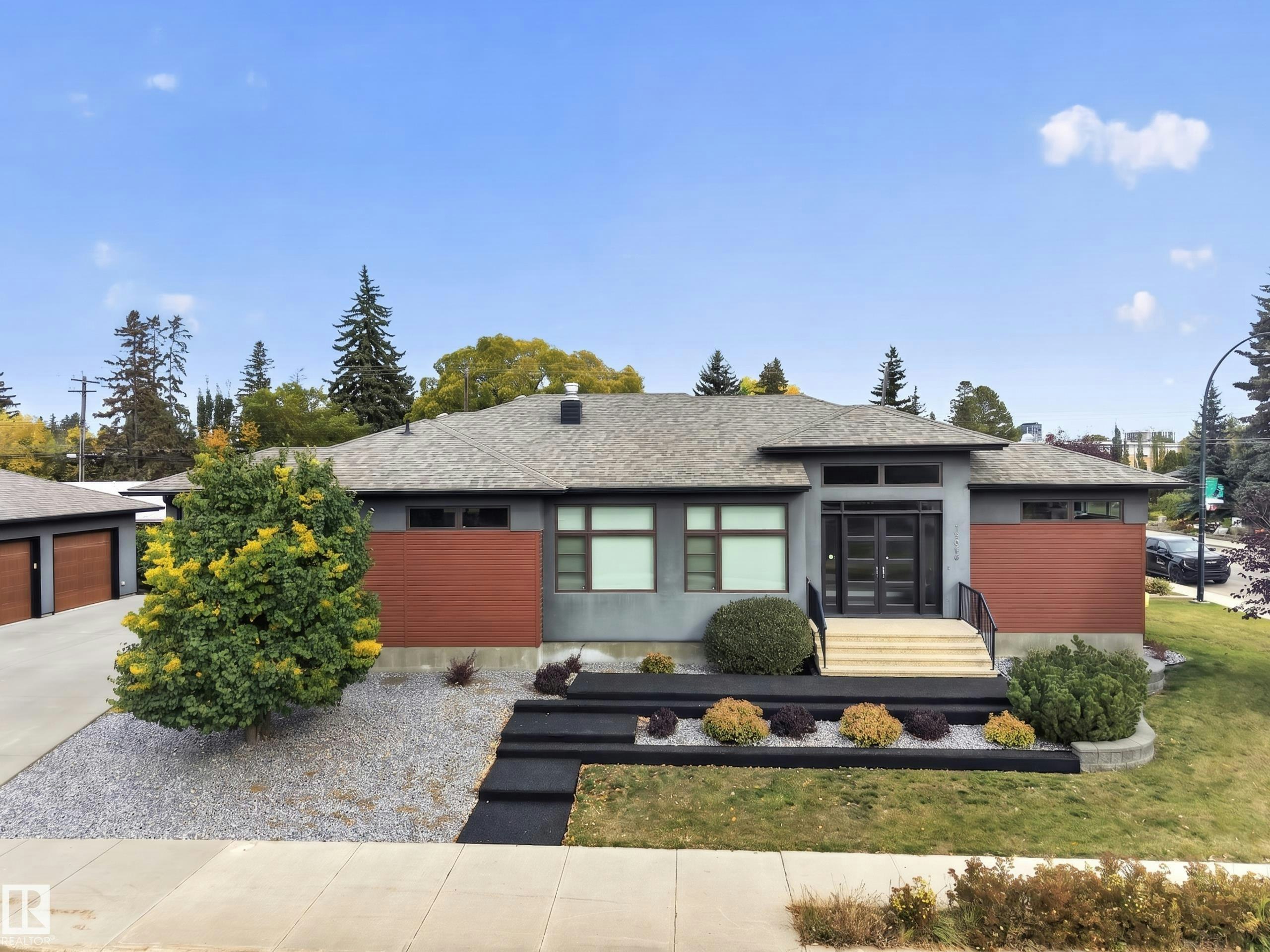 14606 95 Avenue, Edmonton, AB, T5N 0B3