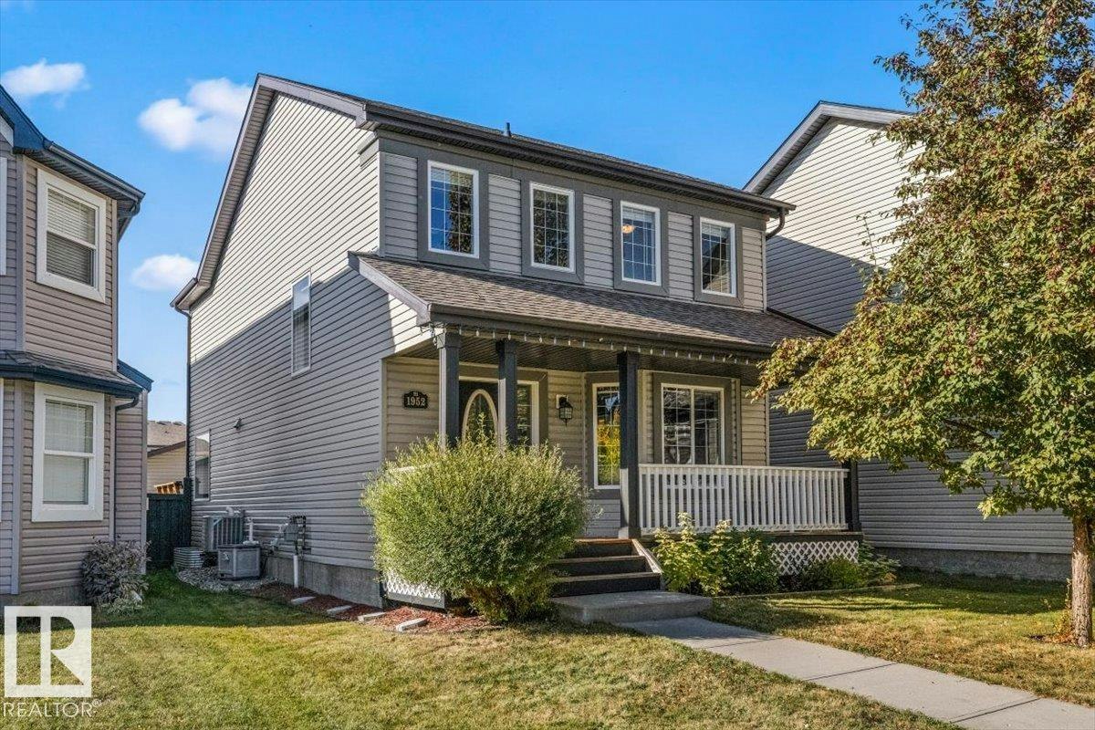 1952 119 Street, Edmonton, AB, T6W 0E3