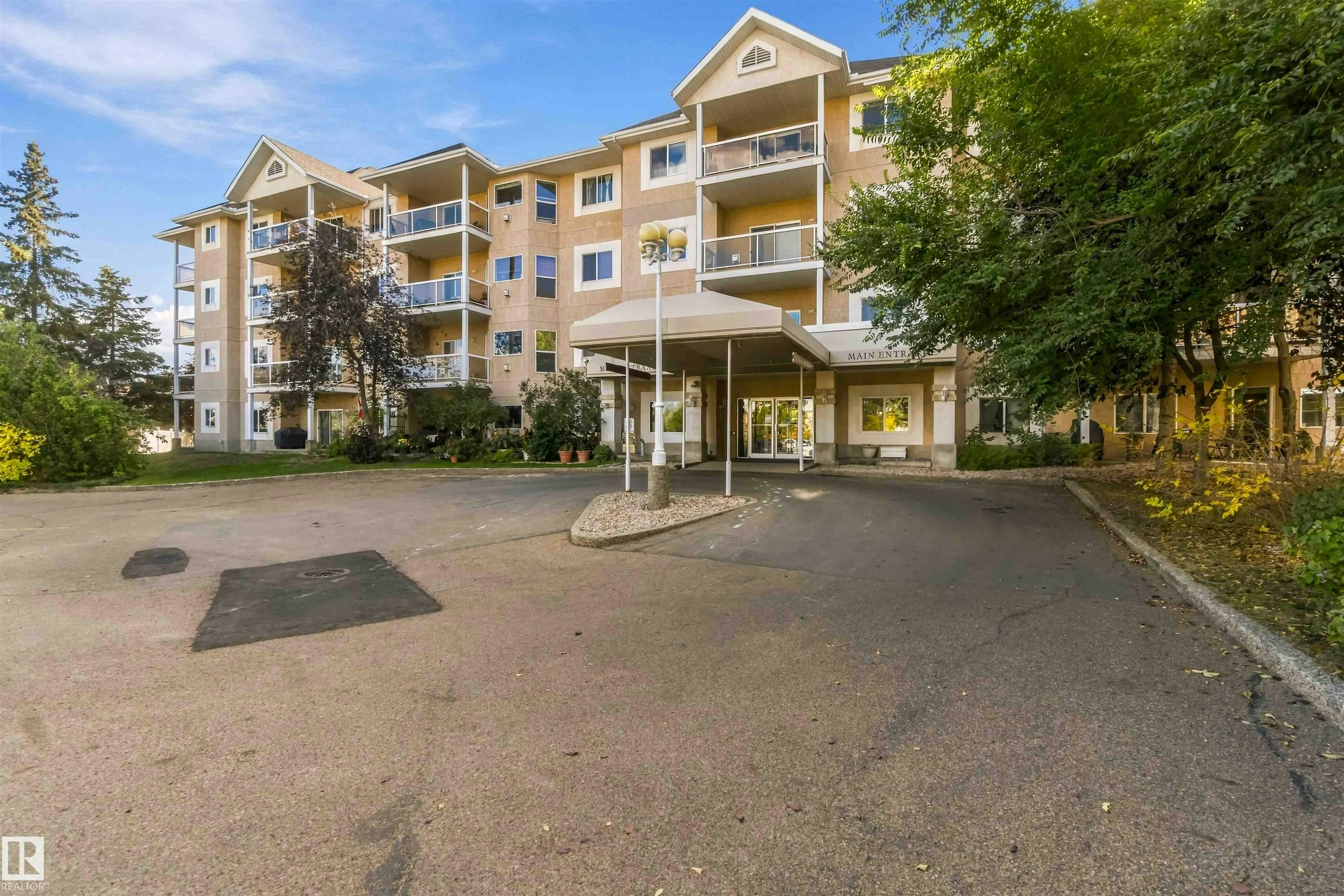 205-10511 42 Avenue, Edmonton, AB, T6J 7G8