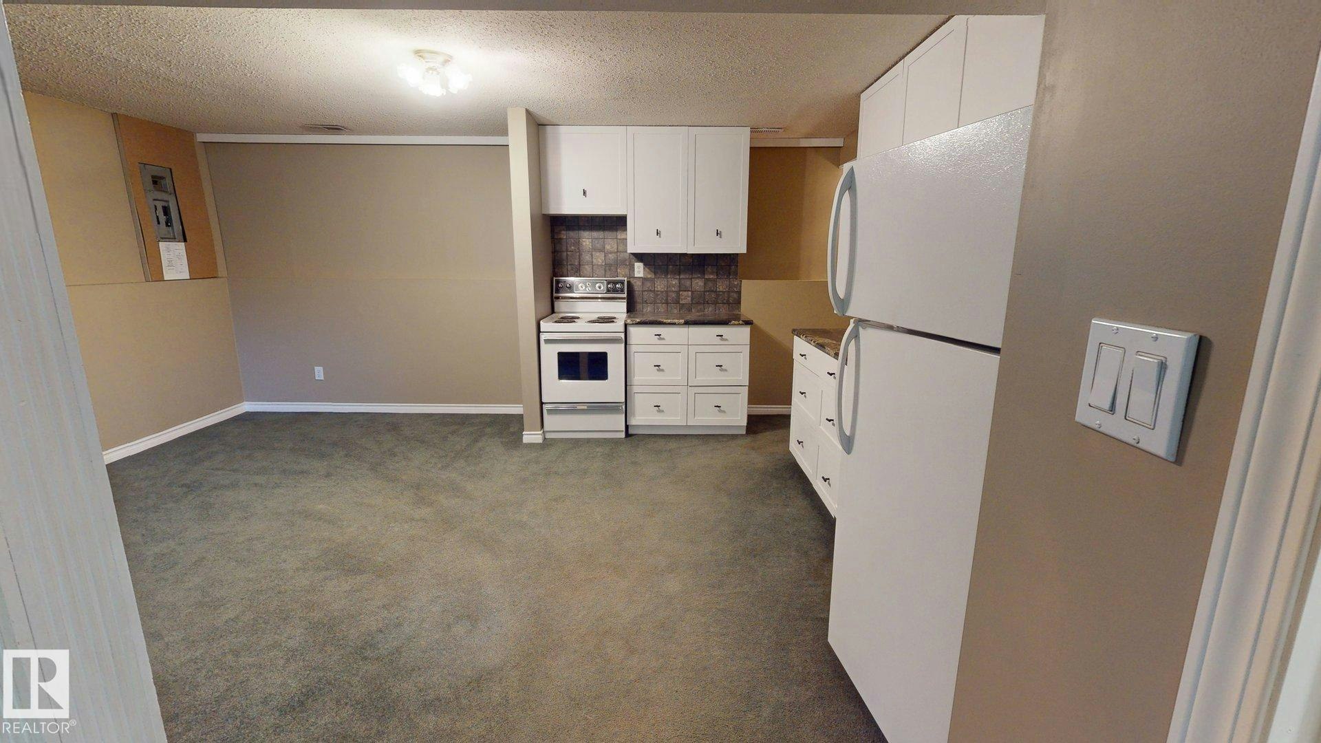 9813 152 Street, Edmonton, AB, T5P 1X2 - 20