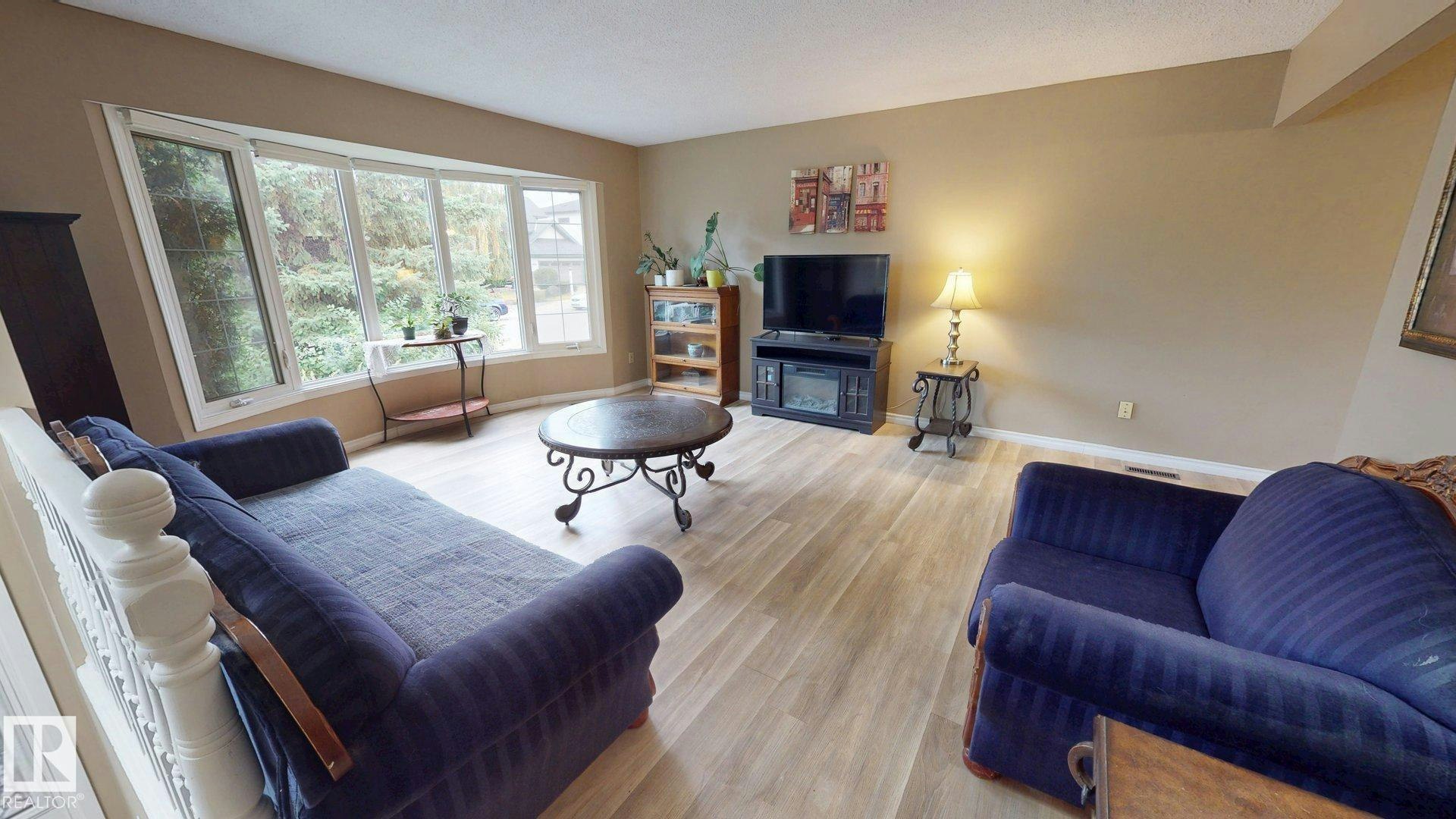 9813 152 Street, Edmonton, AB, T5P 1X2 - 3