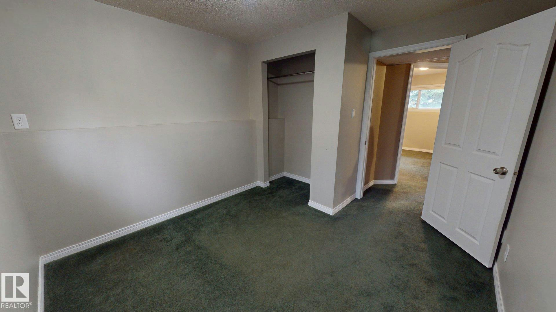 9813 152 Street, Edmonton, AB, T5P 1X2 - 32