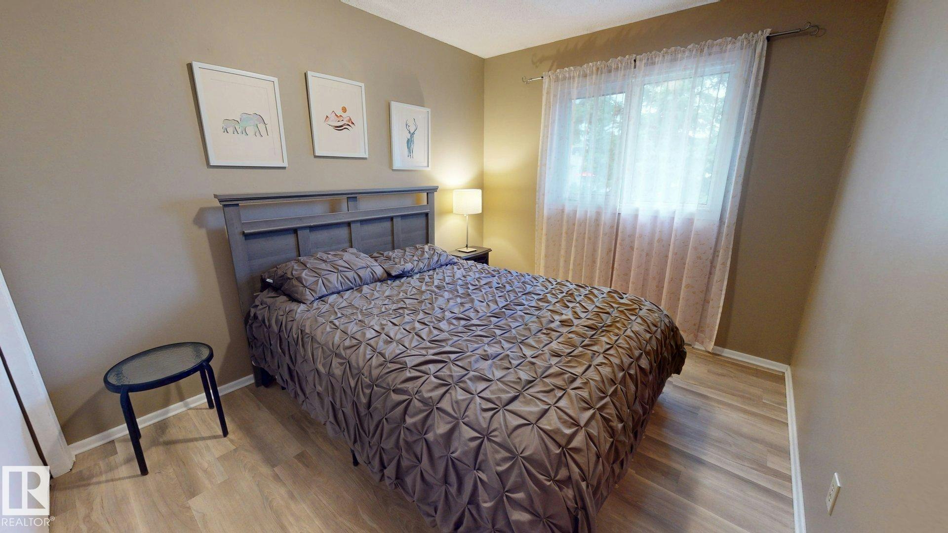 9813 152 Street, Edmonton, AB, T5P 1X2 - 13