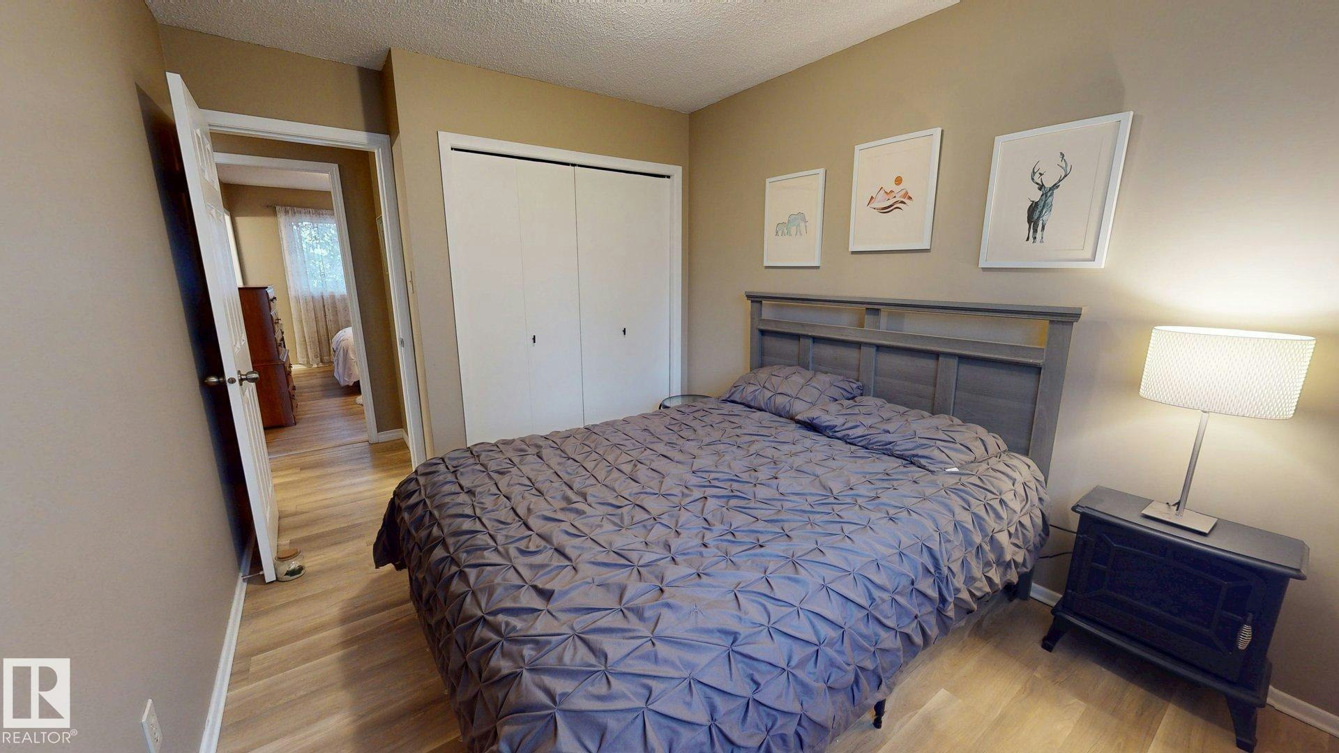 9813 152 Street, Edmonton, AB, T5P 1X2 - 14