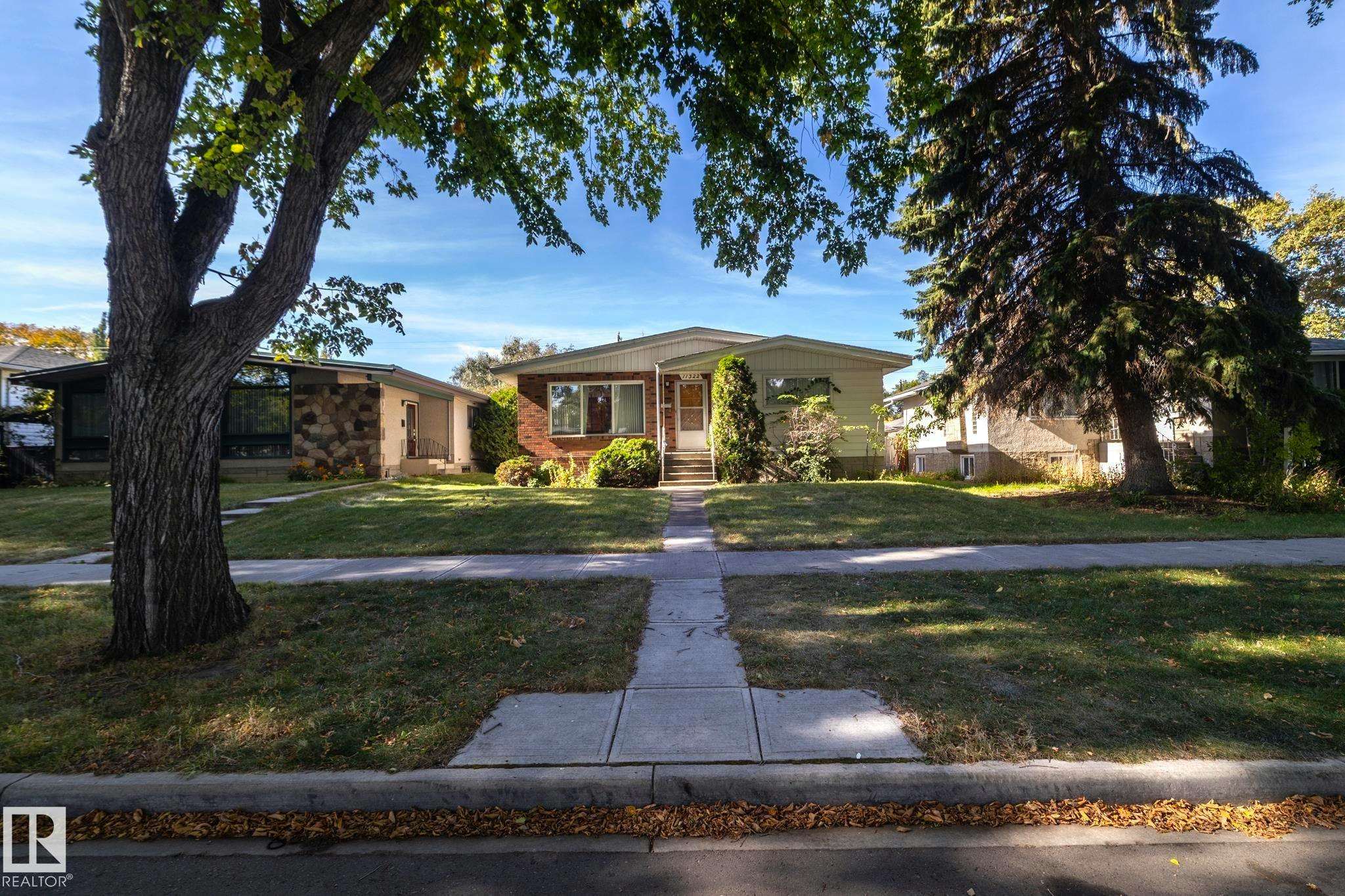 11322 52 Street, Edmonton, AB, T5W 3J1