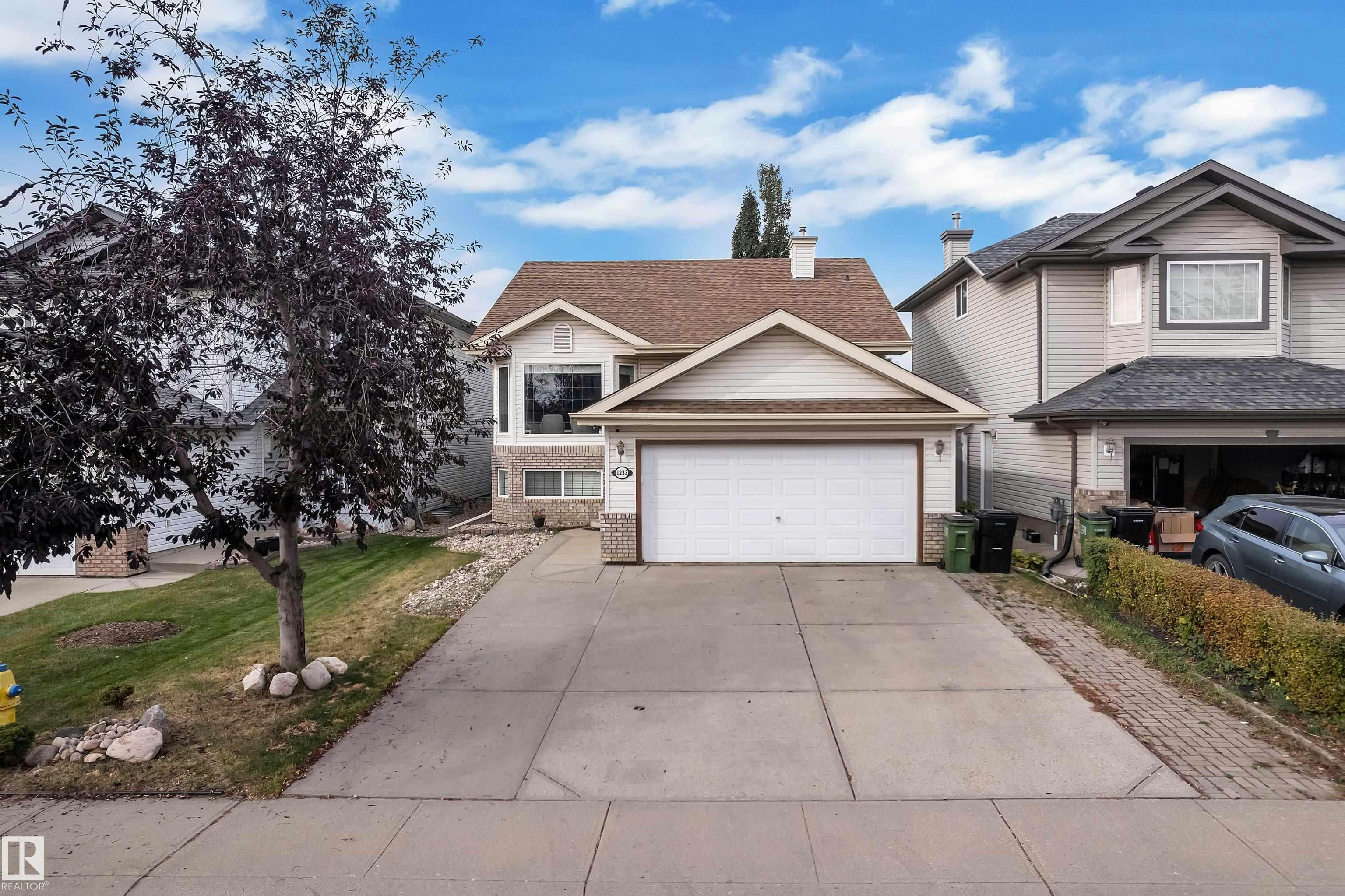1233 Ormsby Lane, Edmonton, AB, T5T 6R2