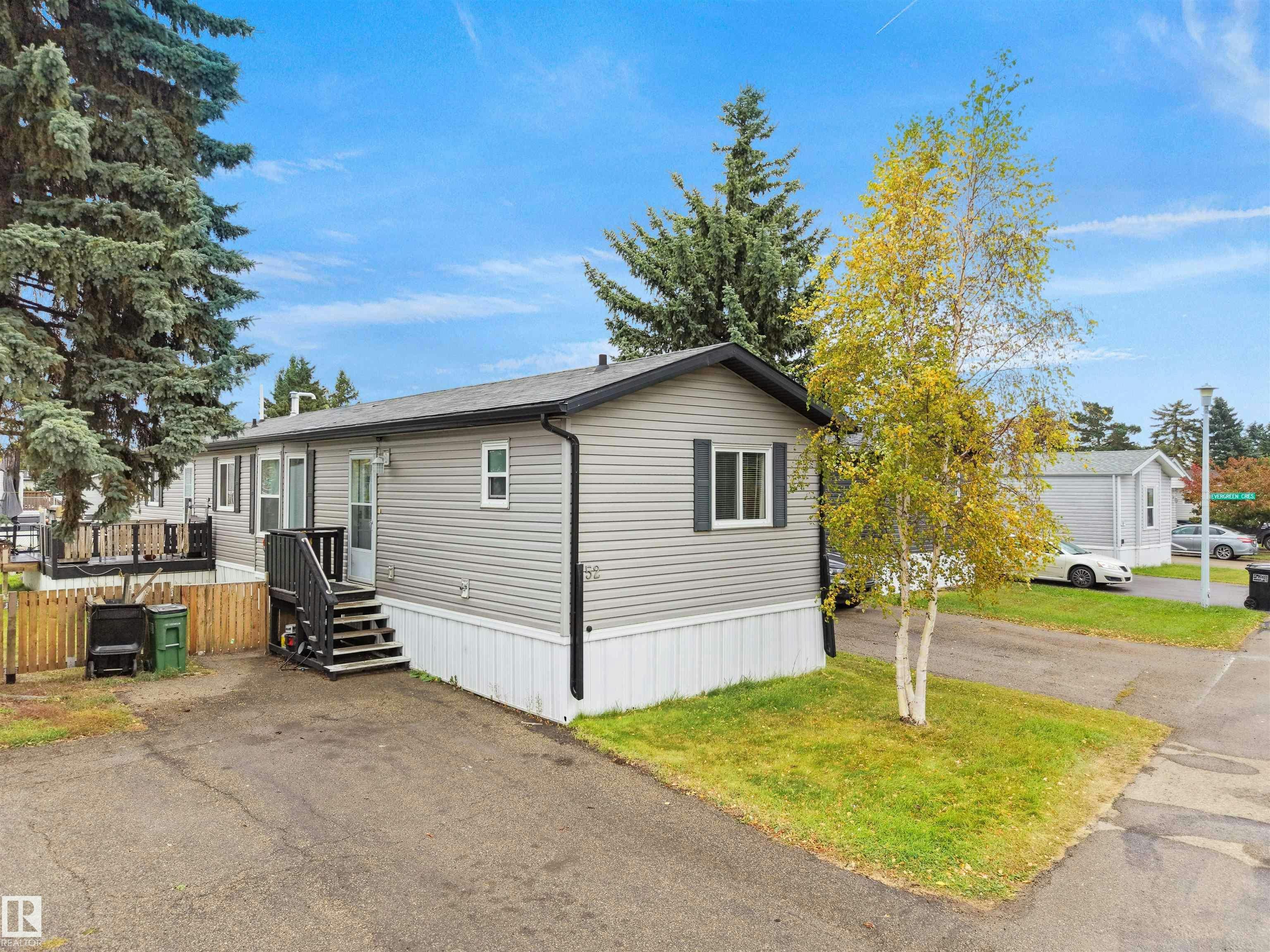 52 Evergreen Park, Edmonton, AB, T5Y 4M2