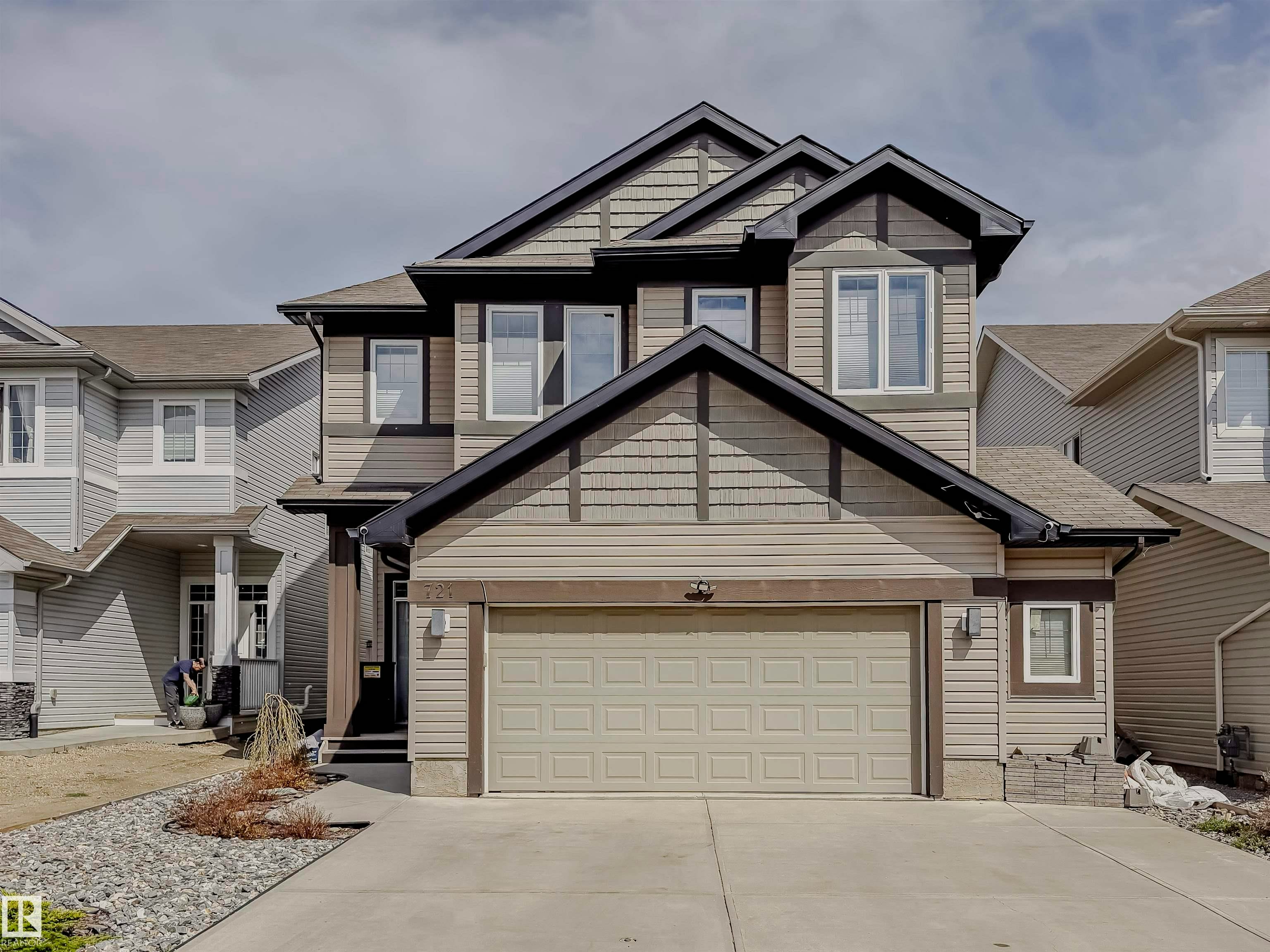 721 178a Street, Edmonton, AB, T6W 2S6