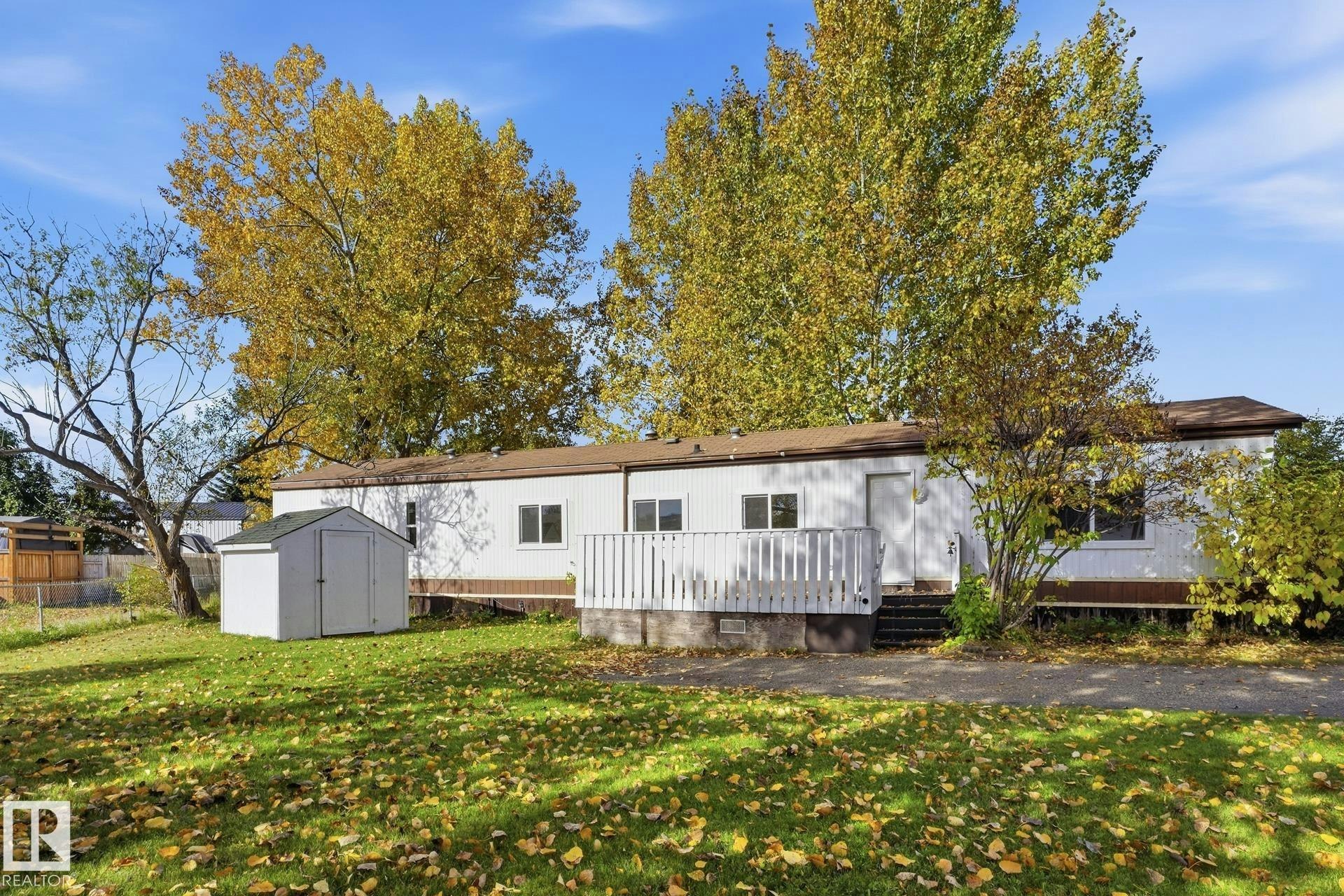 119 Parkland Acres, Lacombe, AB, T4L 1S8