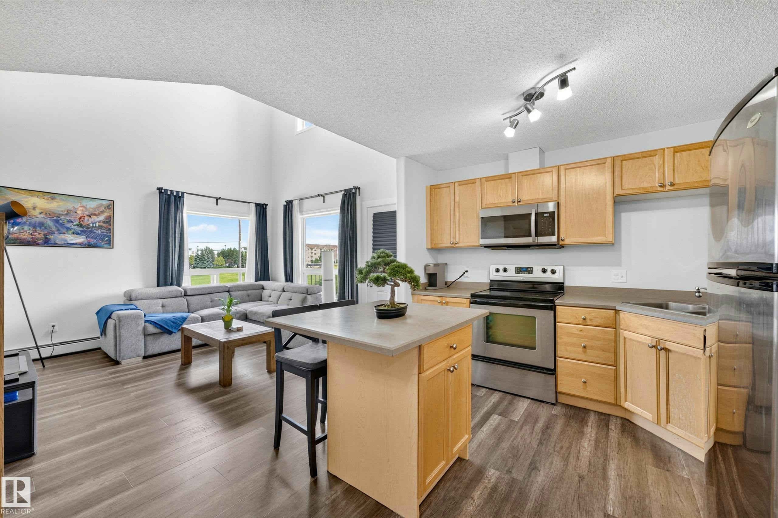 2420-320 Clareview Station Drive, Edmonton, AB, T5Y 0E5