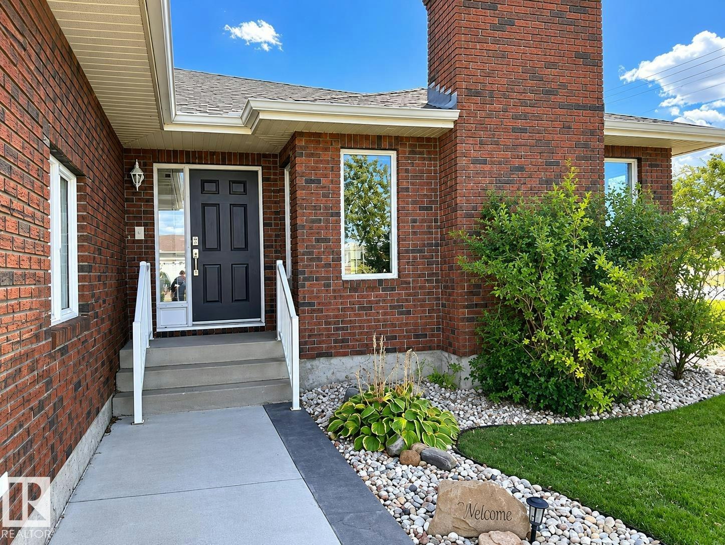 5413 47 Avenue, Vegreville, AB, T9C 1N4