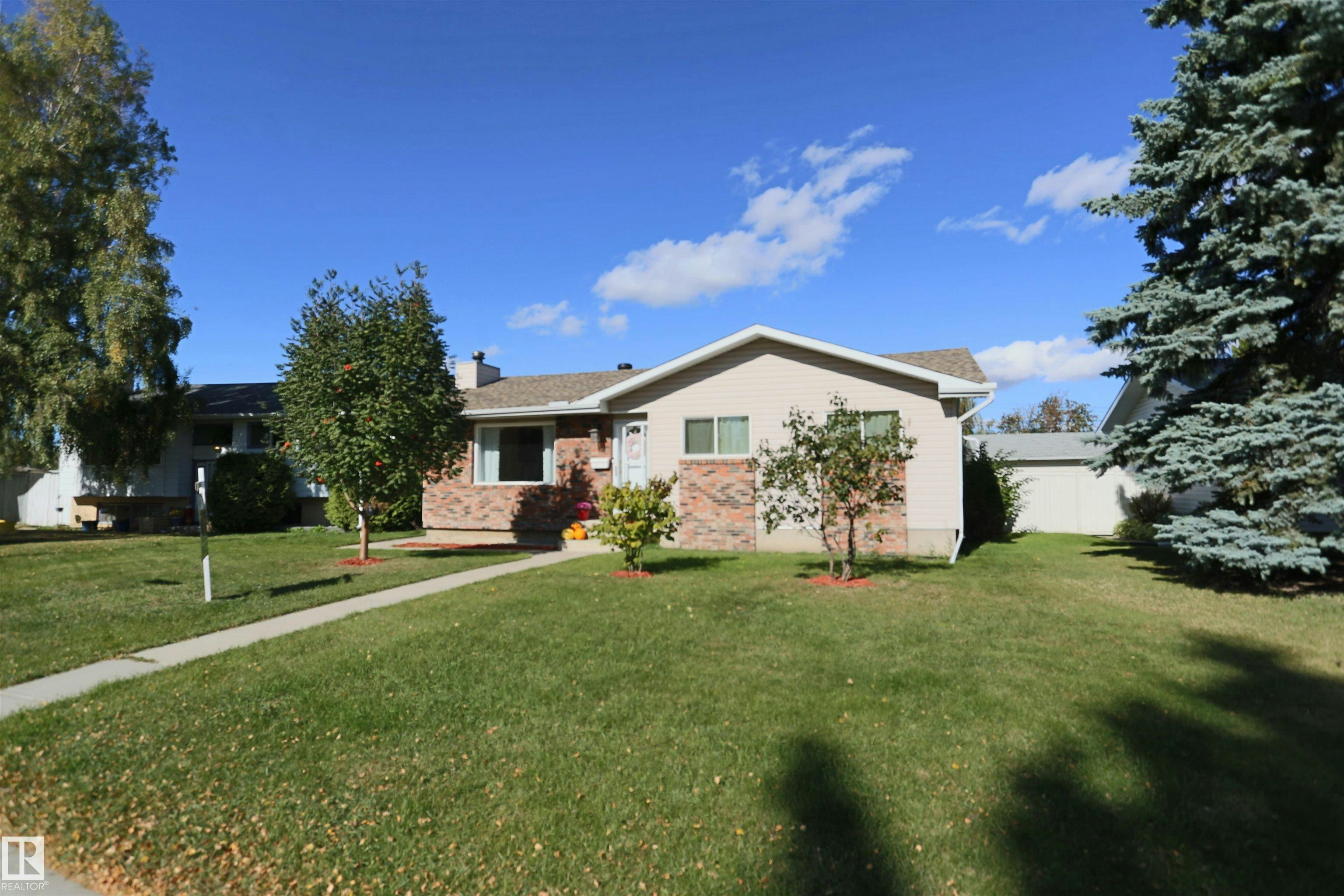 3 Dorchester Road, Spruce Grove, AB, T7X 2B2