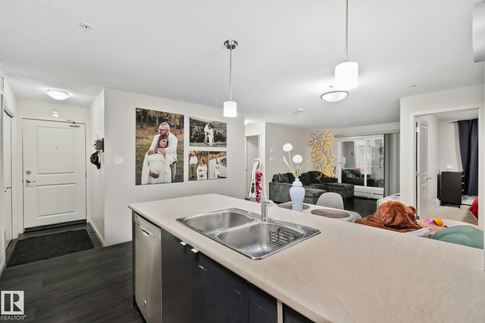 226-344 Windermere Road, Edmonton, AB, T6W 2P2