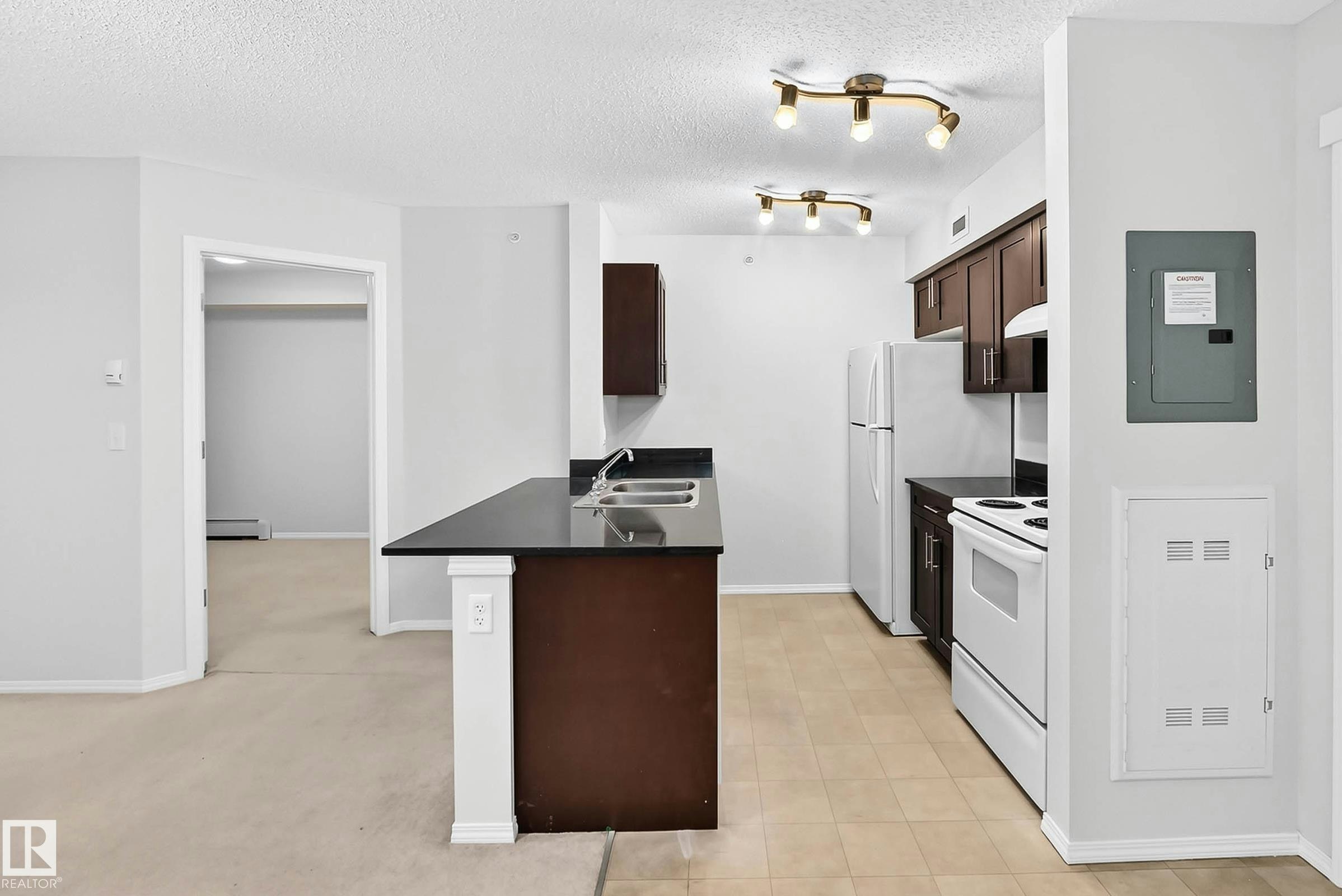 404-12025 22 Avenue, Edmonton, AB, T6W 2Y1