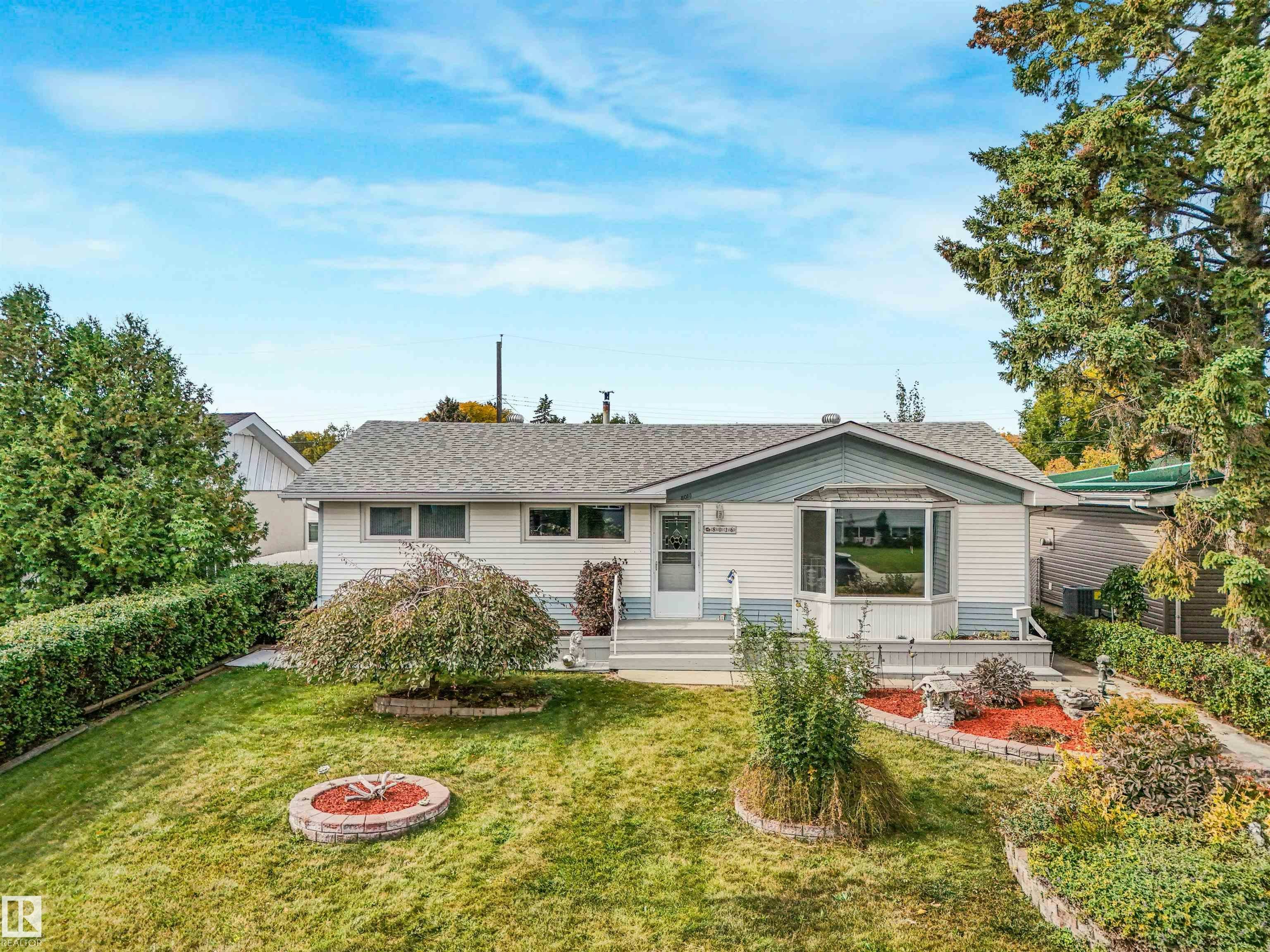 8016 161 Street, Edmonton, AB, T5R 2K6