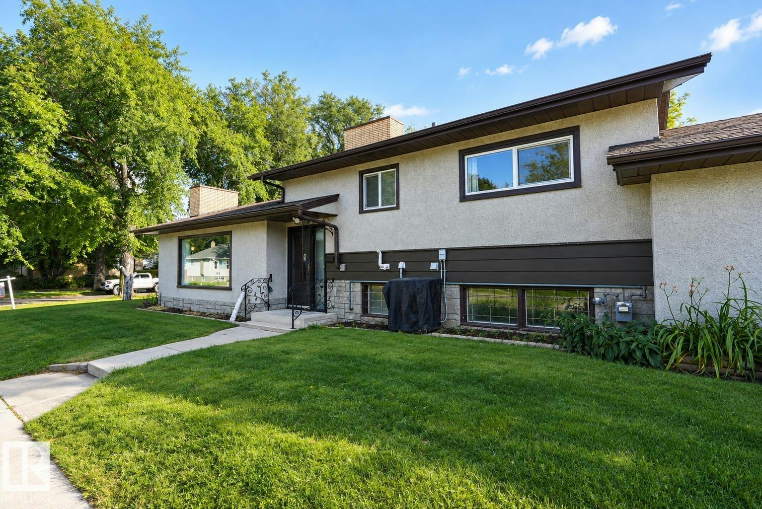 5303 119 Avenue, Edmonton, AB, T5W 1H8