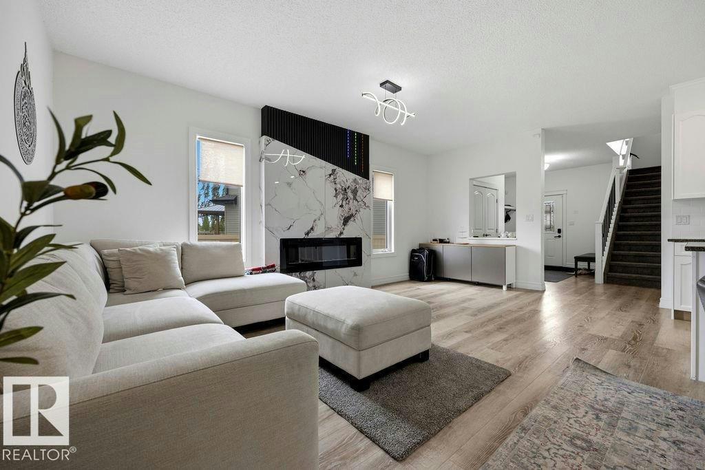 13703 166 Avenue, Edmonton, AB, T6V 0H5
